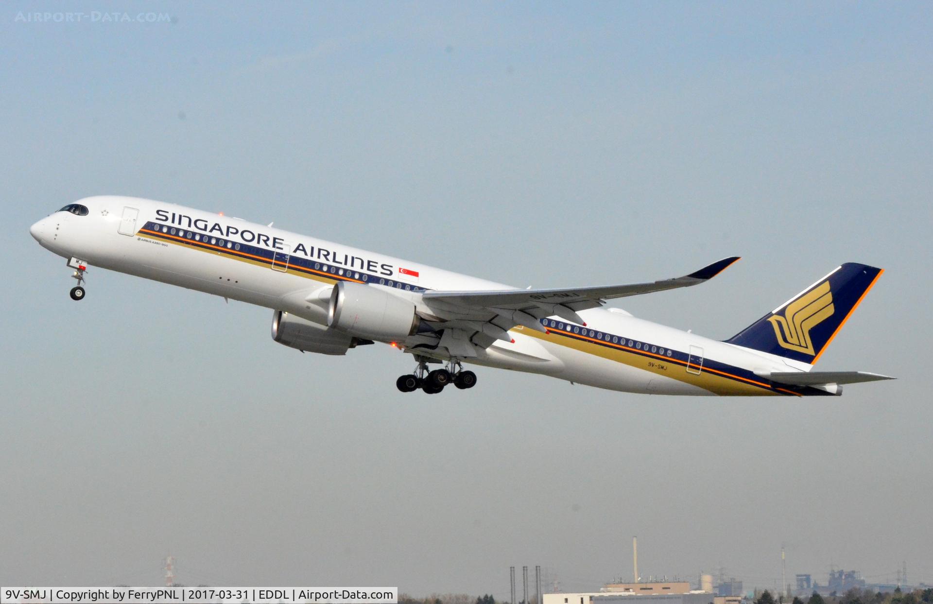9V-SMJ, 2016 Airbus A350-941 C/N 081, Singapore A359 lifting-off.