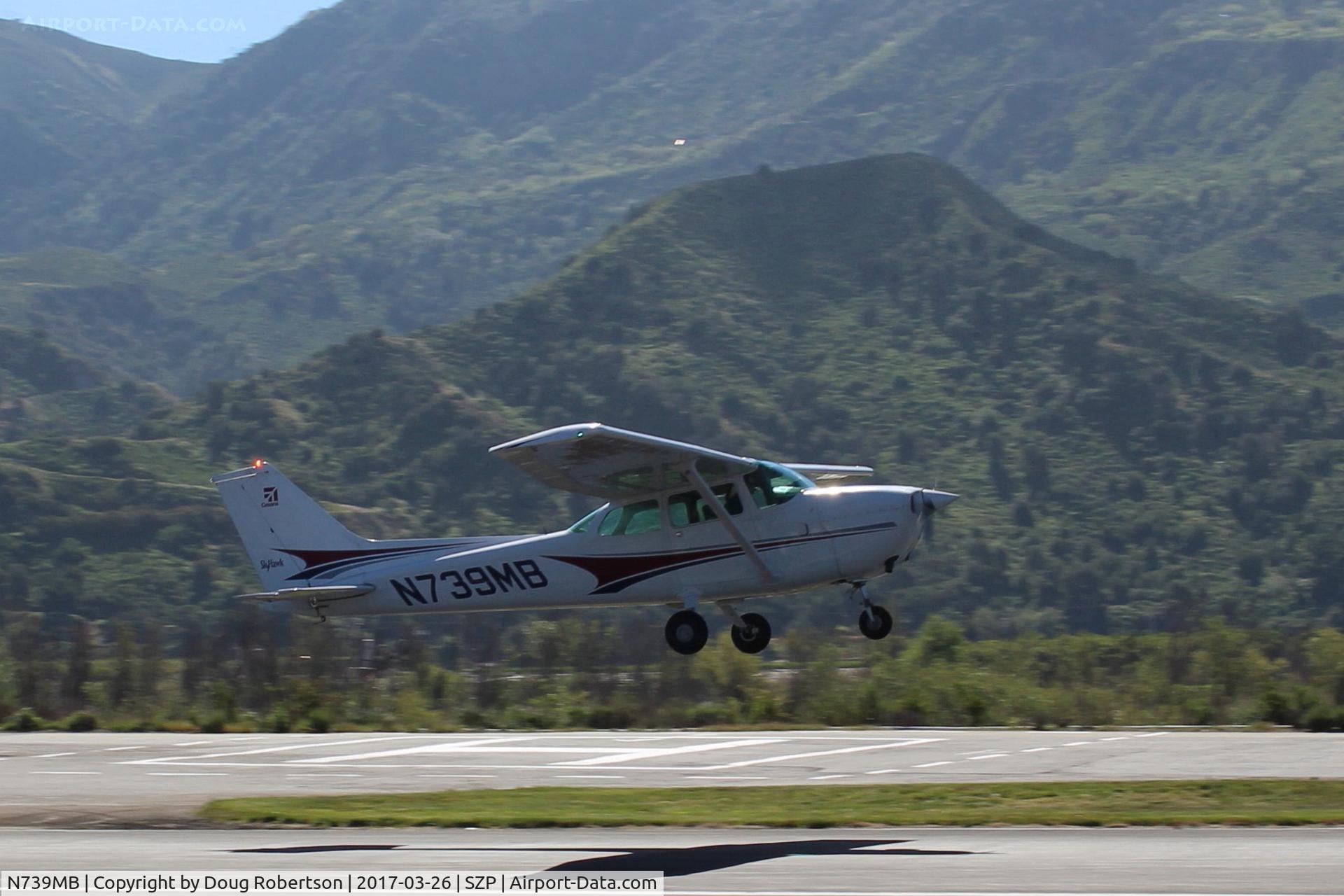 N739MB, 1978 Cessna 172N C/N 17270641, 1978 Cessna 172N SKYHAWK, Lycoming O-320-H2AD 160 Hp, takeoff climb Rwy 22