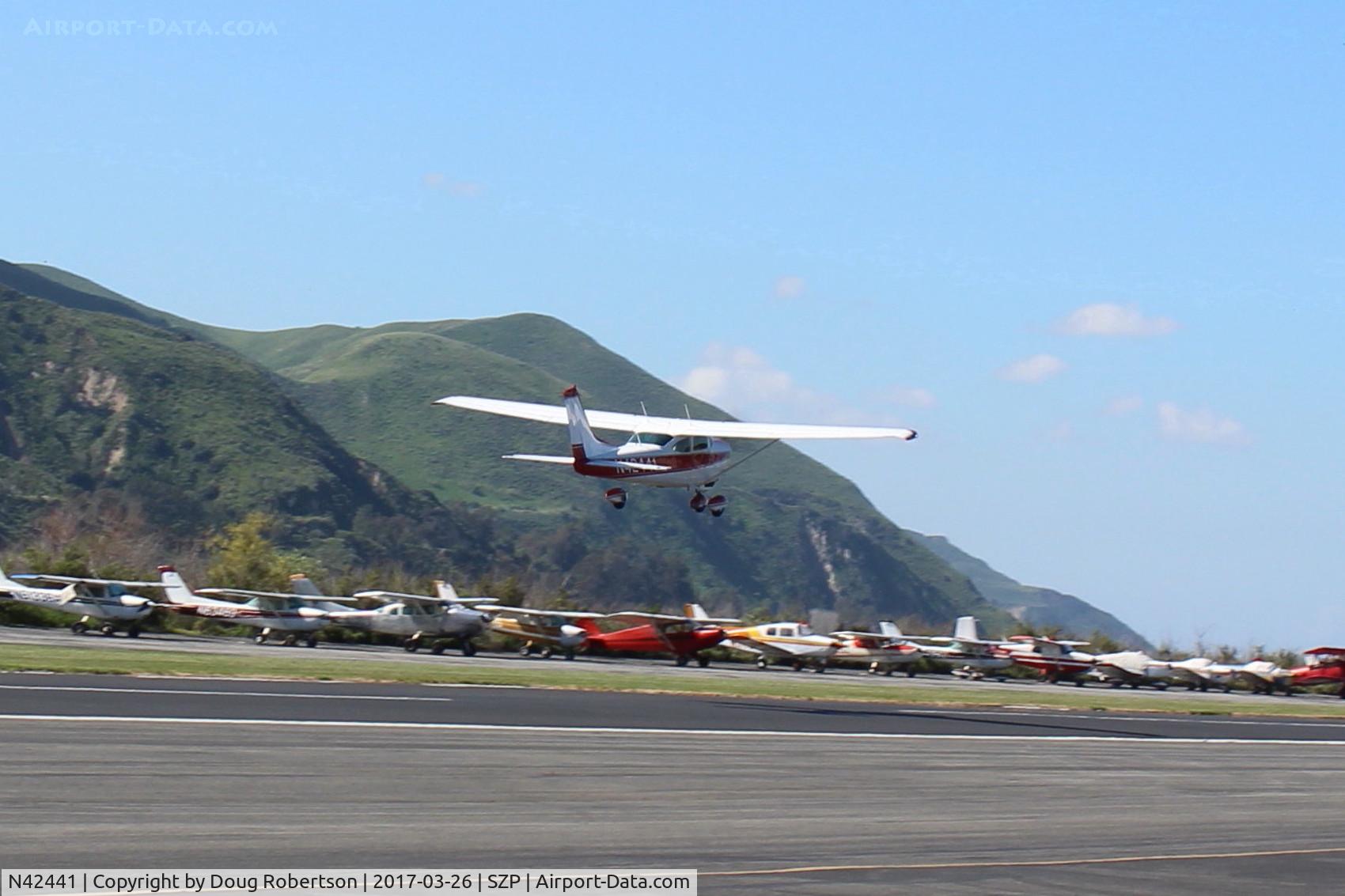 N42441, 1968 Cessna 182L Skylane C/N 18259018, 1968 Cessna 182L SKYLANE, Continental O-470-R 230 Hp, takeoff climb Rwy 22