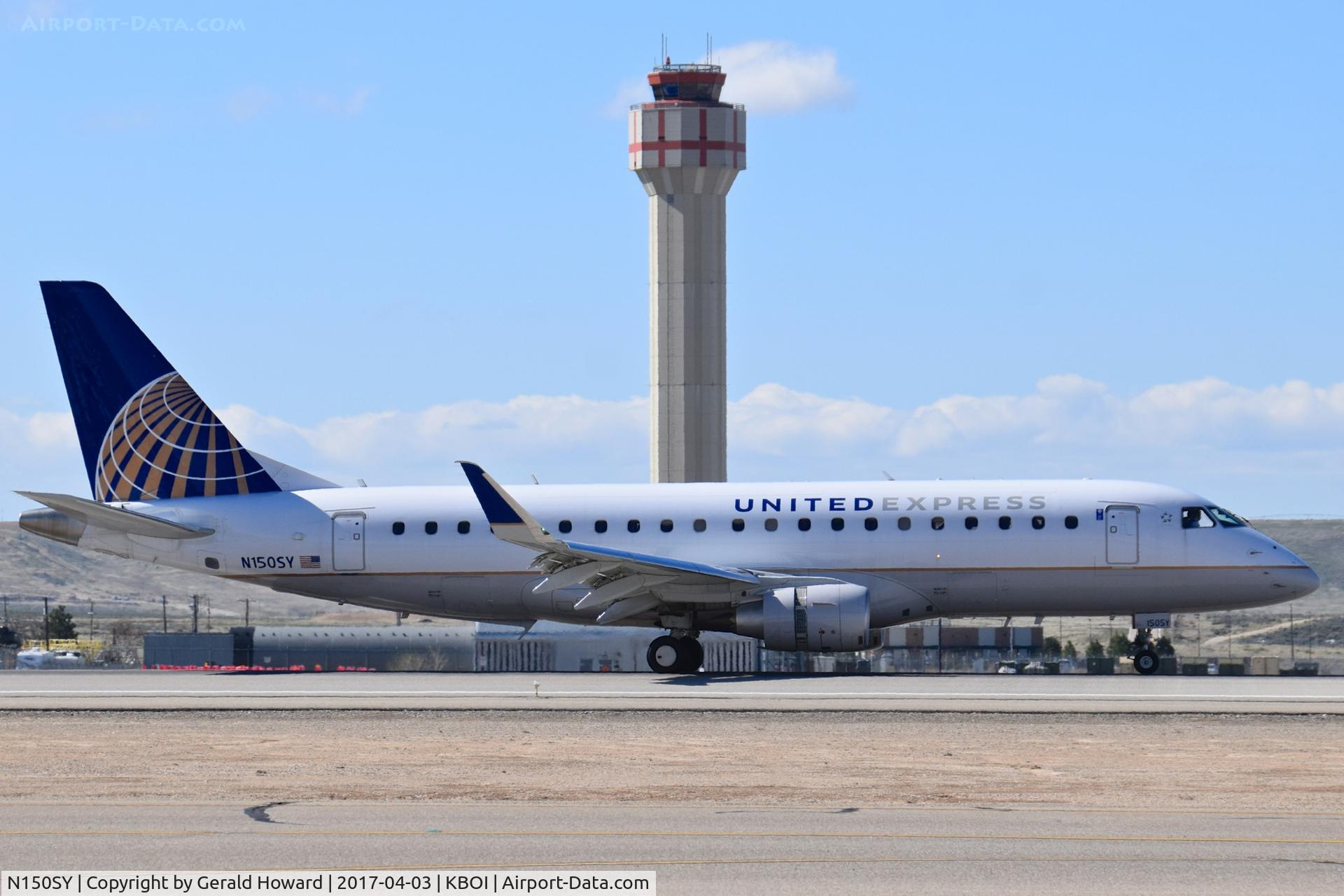 N150SY, 2015 Embraer 175LR (ERJ-170-200LR) C/N 15000499, Landing roll out on RWY 28R.