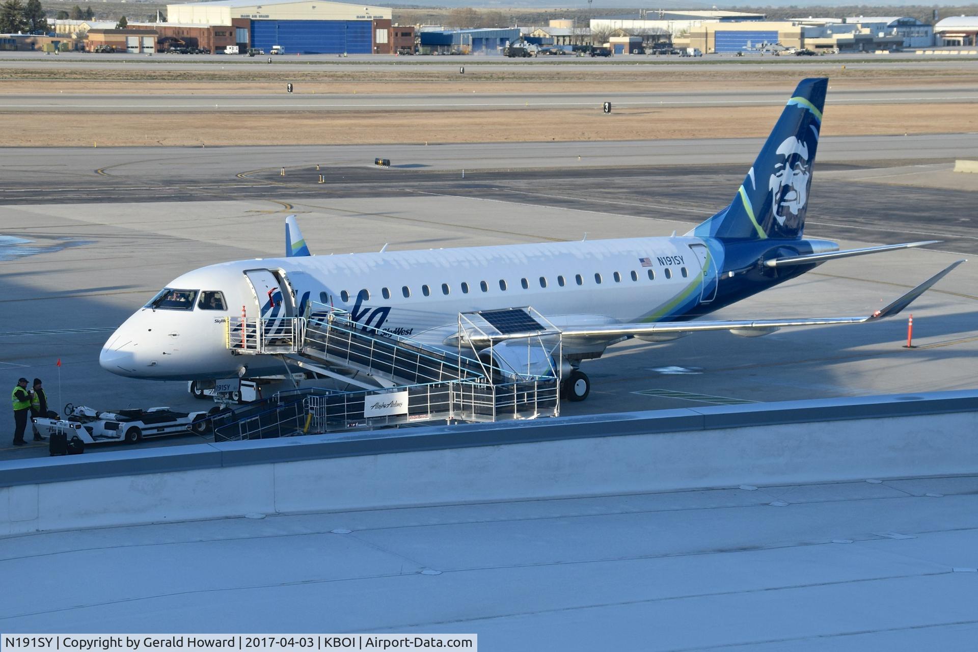 N191SY, 2017 Embraer 175LR (ERJ-170-200LR) C/N 17000632, Parked on the Alaska ramp getting read to push back.