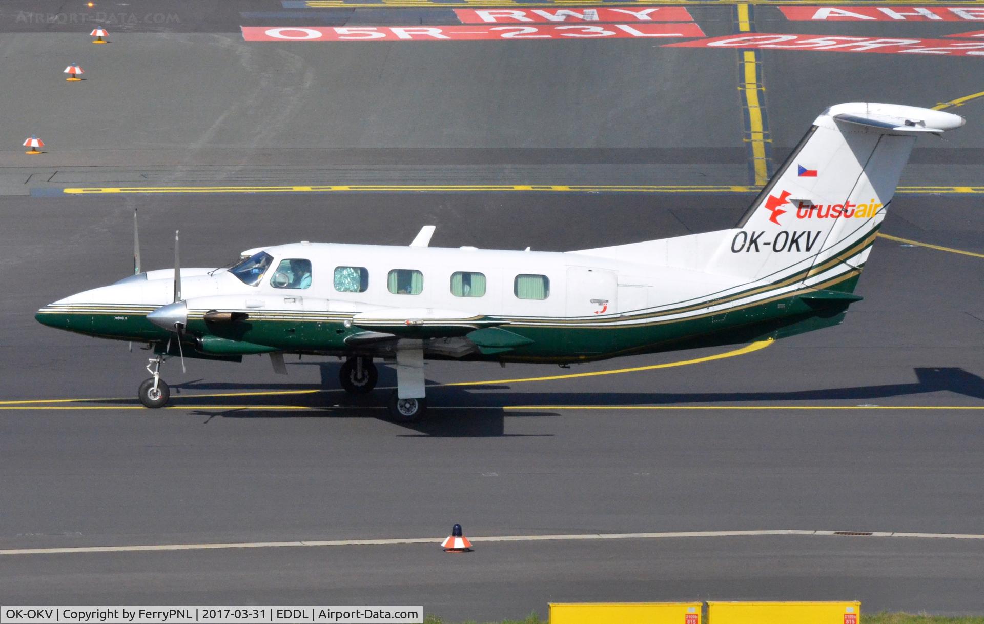OK-OKV, 1981 Piper PA-42 Cheyenne III C/N 42-8001011, PA42 taxying to GAT in DUS