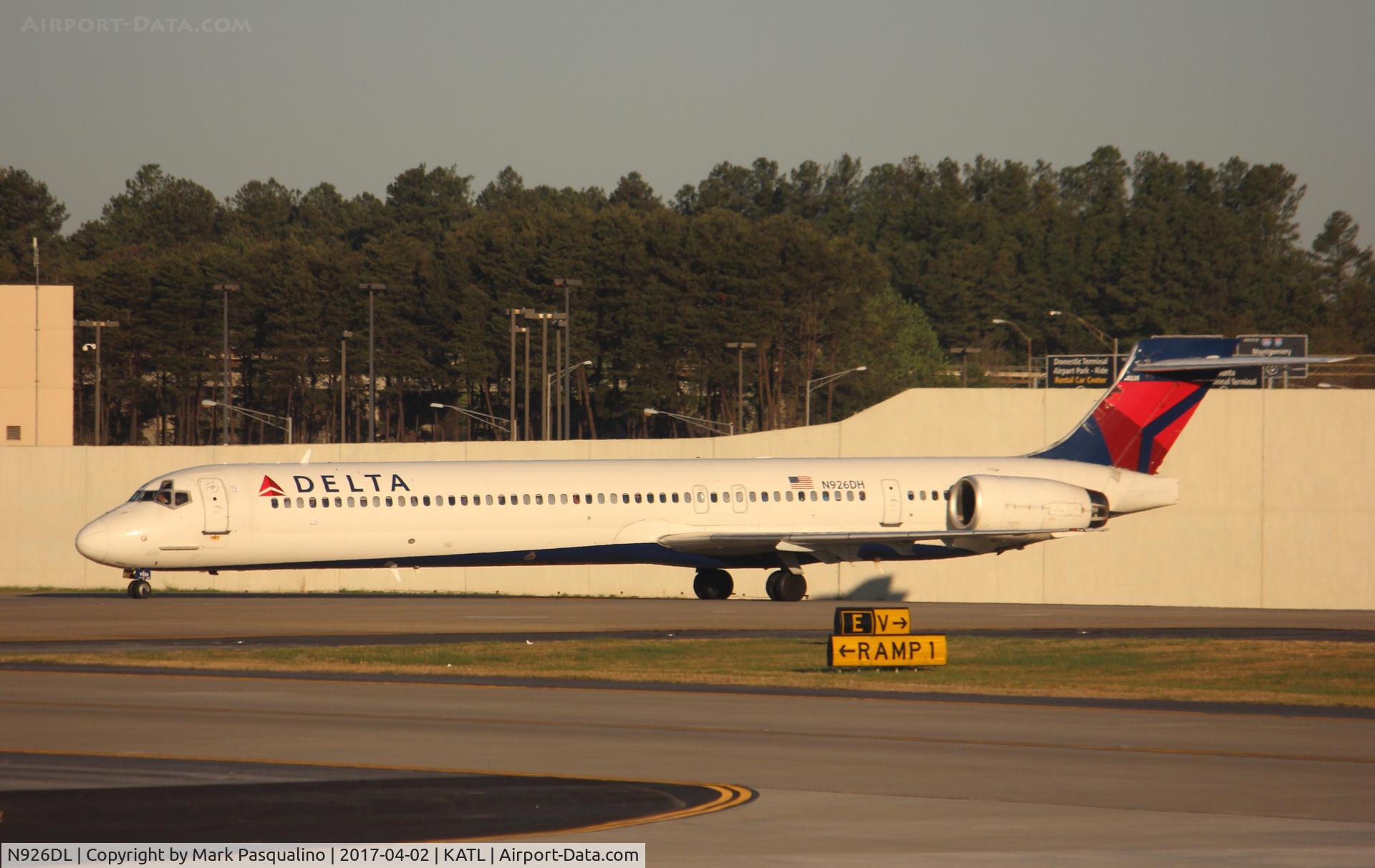 N926DL, 1988 McDonnell Douglas MD-88 C/N 49713, MD-88