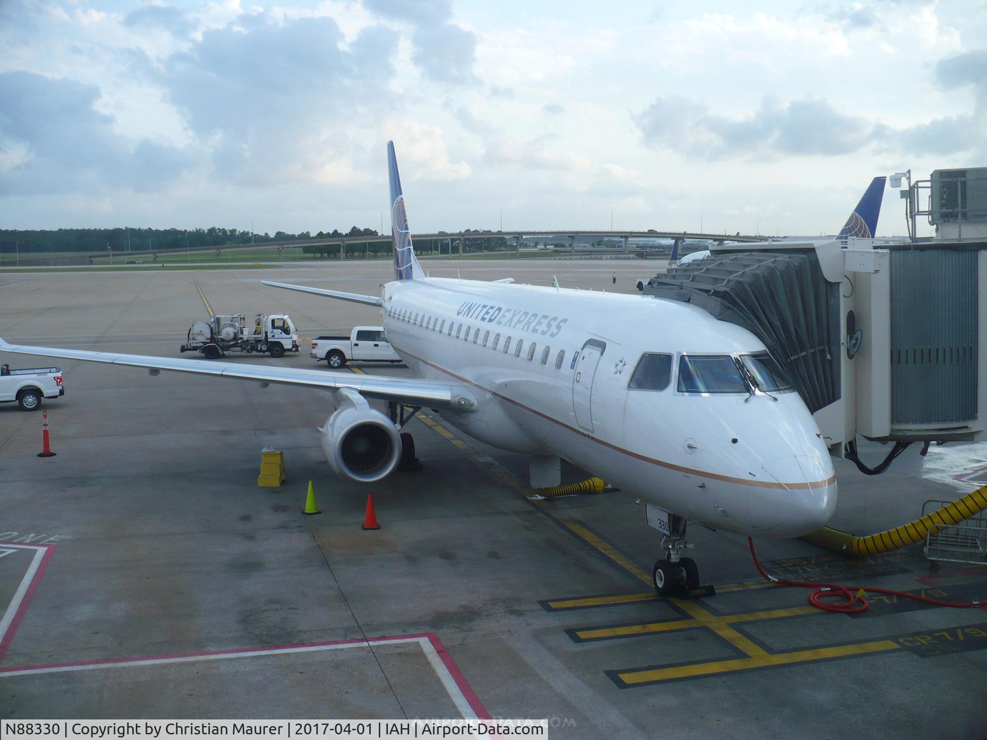 N88330, 2015 Embraer 175LR (ERJ-170-200LR) C/N 17000488, ERJ-175LR