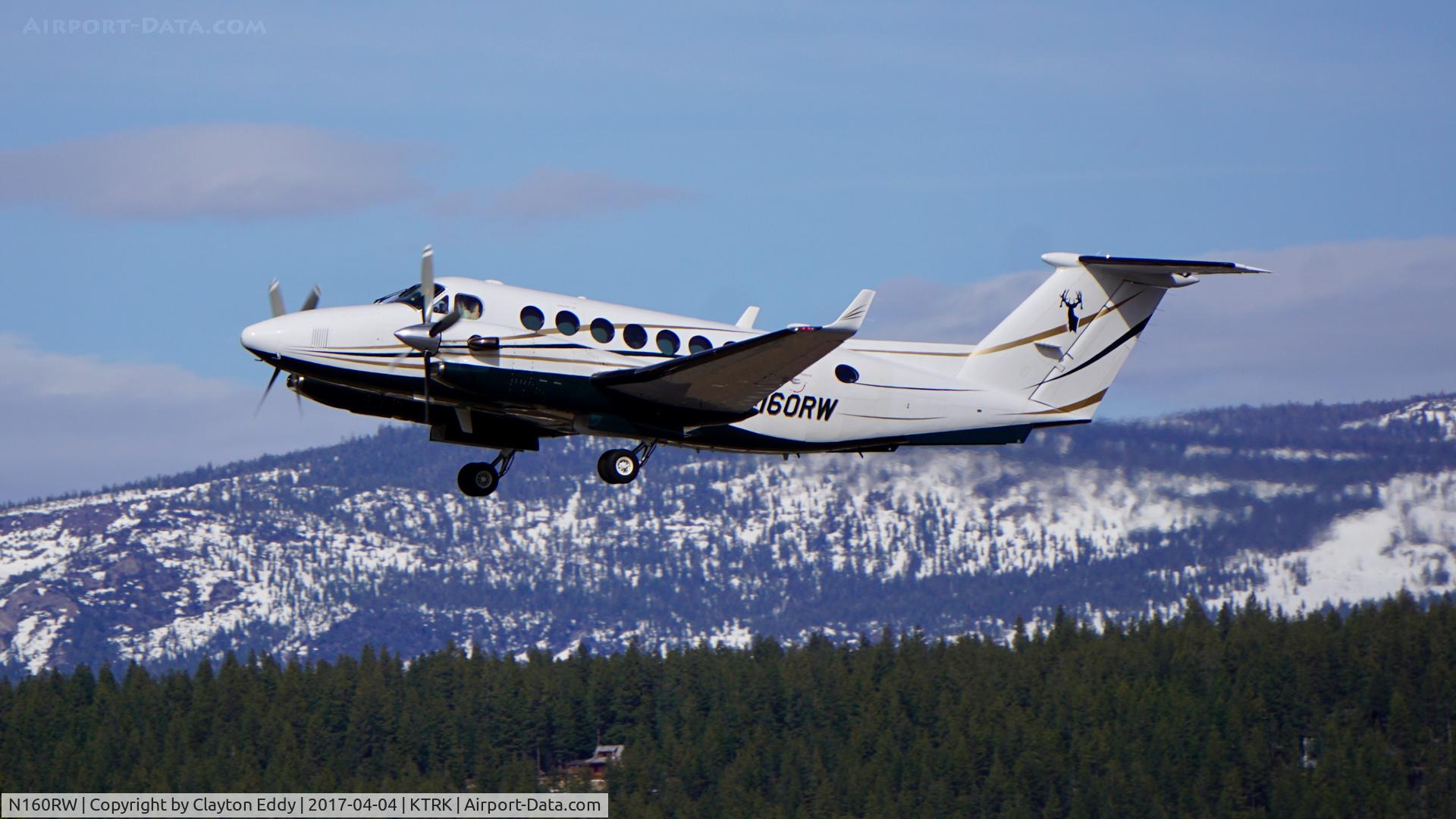 N160RW, 1998 Raytheon Aircraft Company Beech 350 C/N FL-226, Truckee Airport California. 2017.