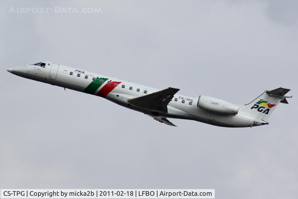 CS-TPG, 1997 Embraer EMB-145EP (ERJ-145EP) C/N 145014, Take off