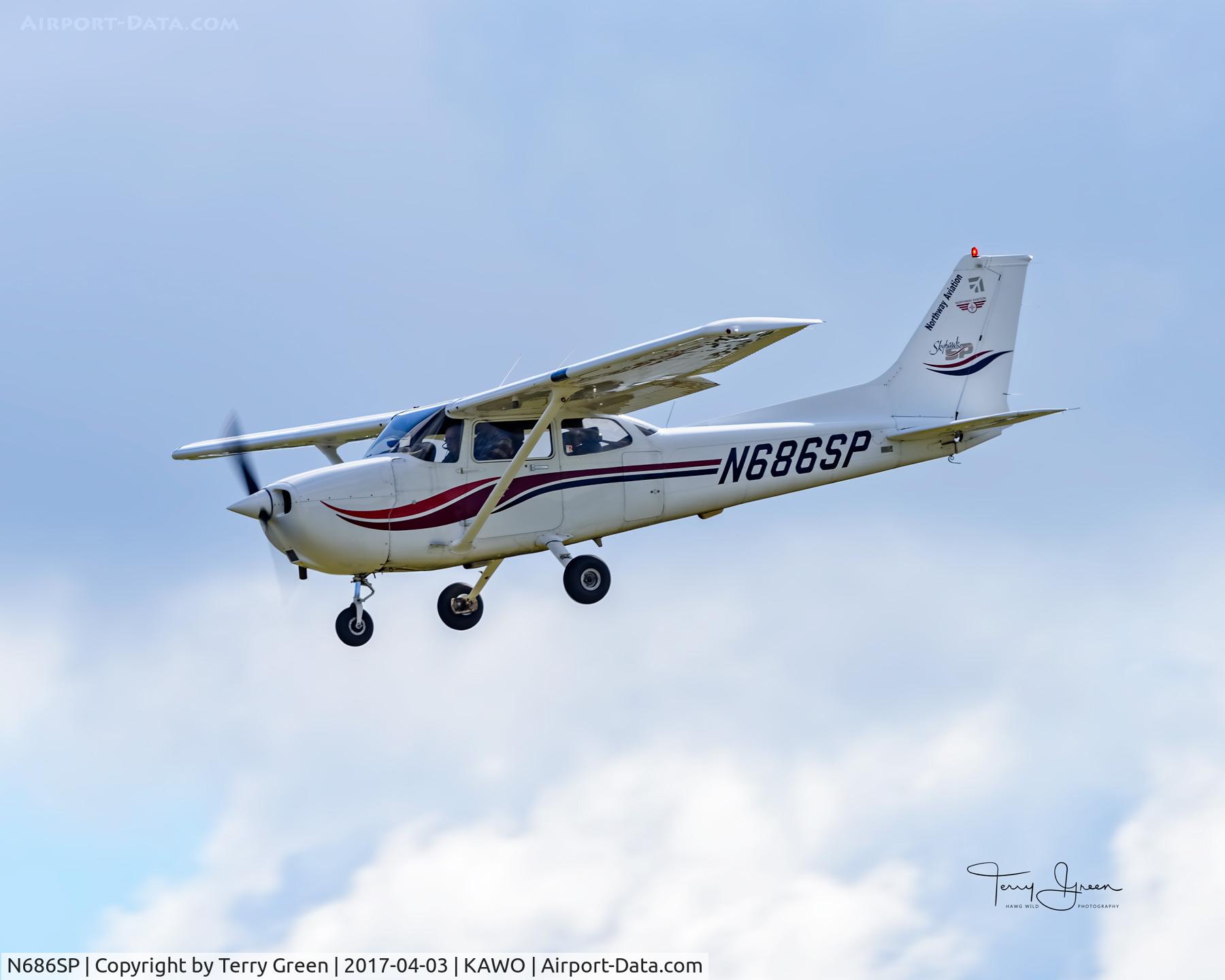 N686SP, 1999 Cessna 172S C/N 172S8097, KAWO