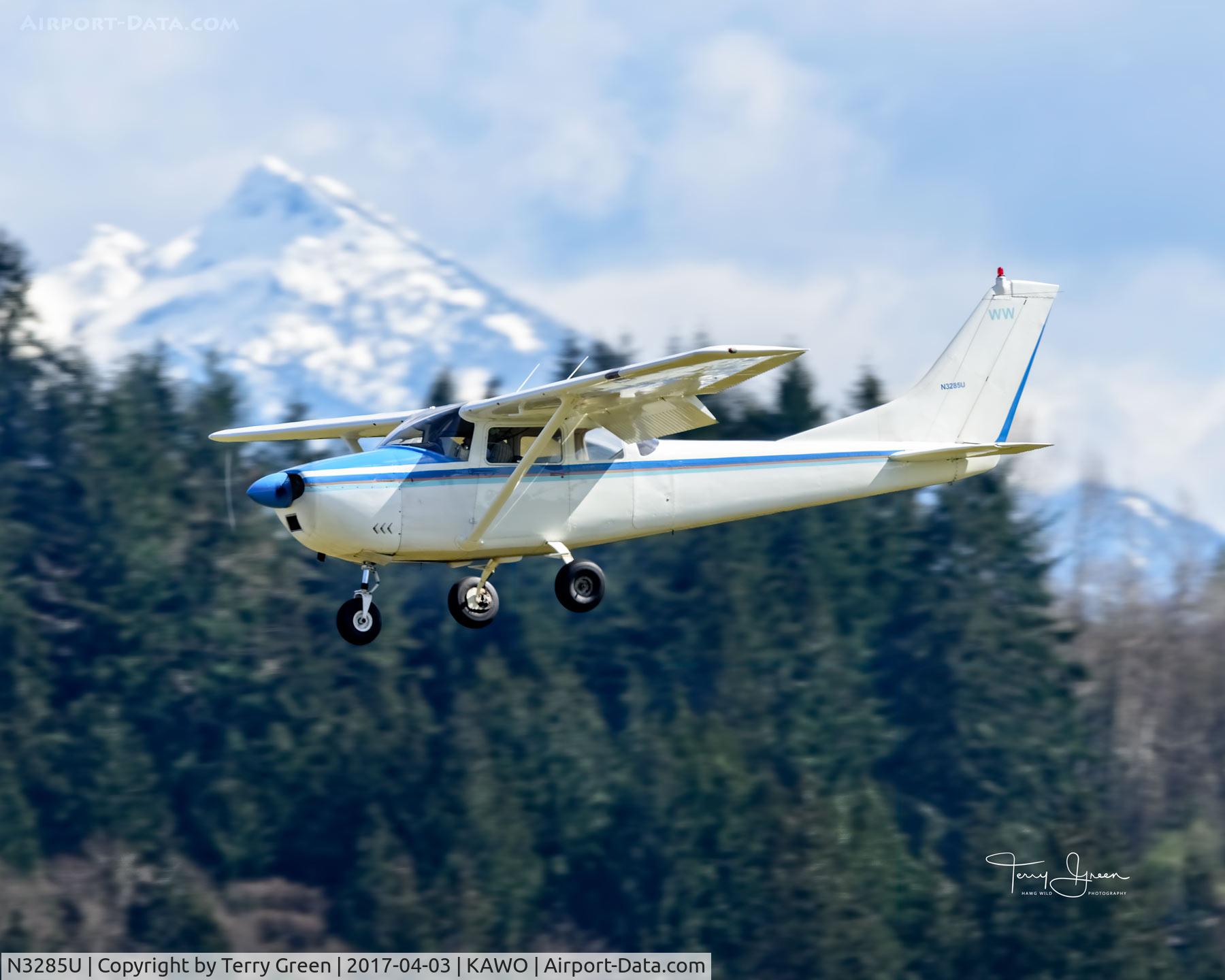 N3285U, 1963 Cessna 182F Skylane C/N 18254685, KAWO