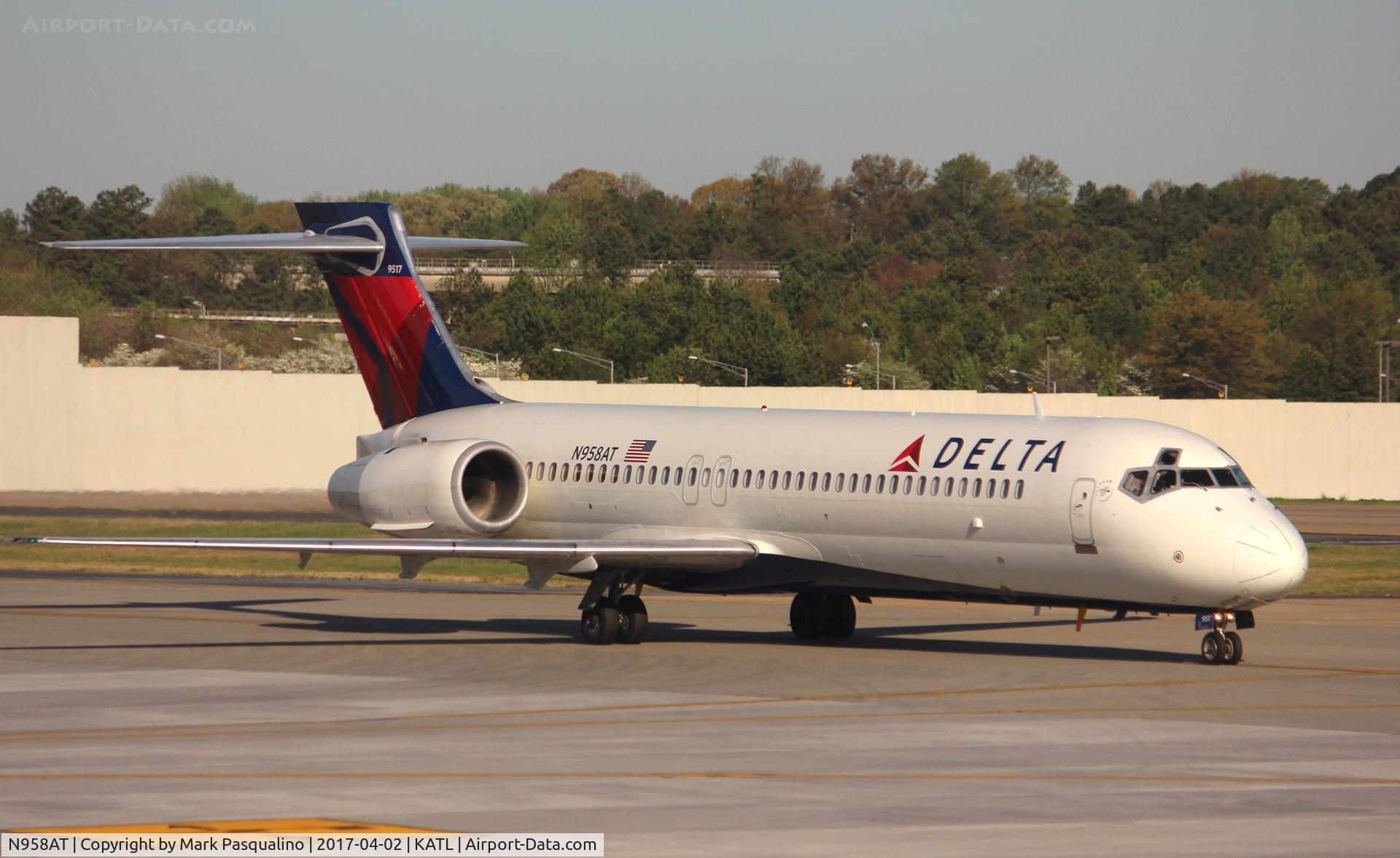 N958AT, 2001 Boeing 717-200 C/N 55020, Boeing 717-200