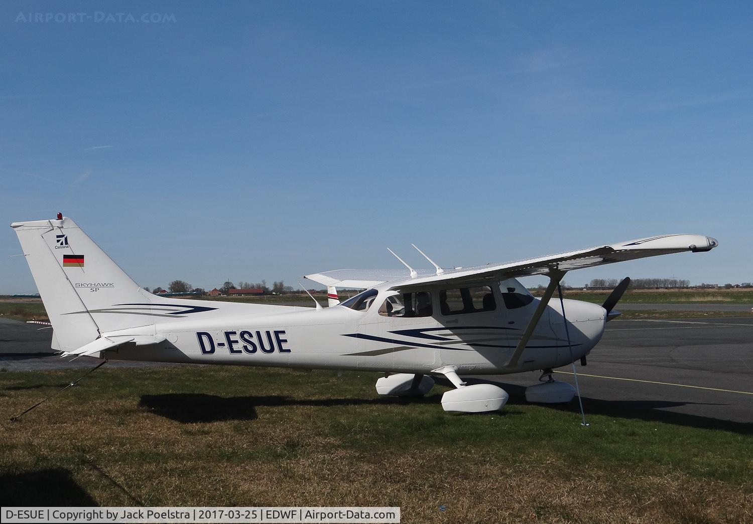D-ESUE, 2007 Cessna 172S C/N 172S10632, D-ESUE at Leer airport