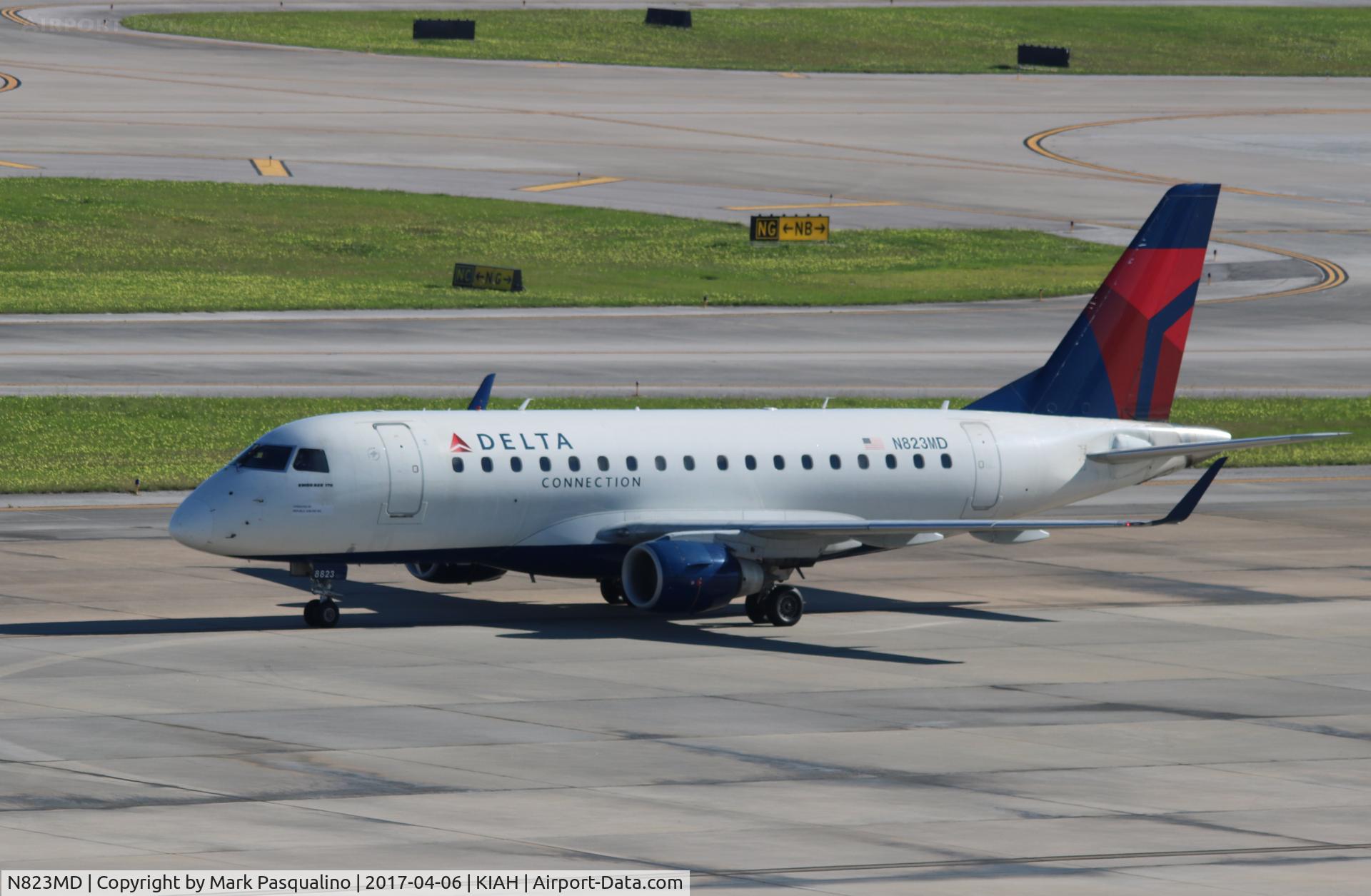 N823MD, 2005 Embraer 170SU (ERJ-170-100SU) C/N 17000044, ERJ-170-200 SU