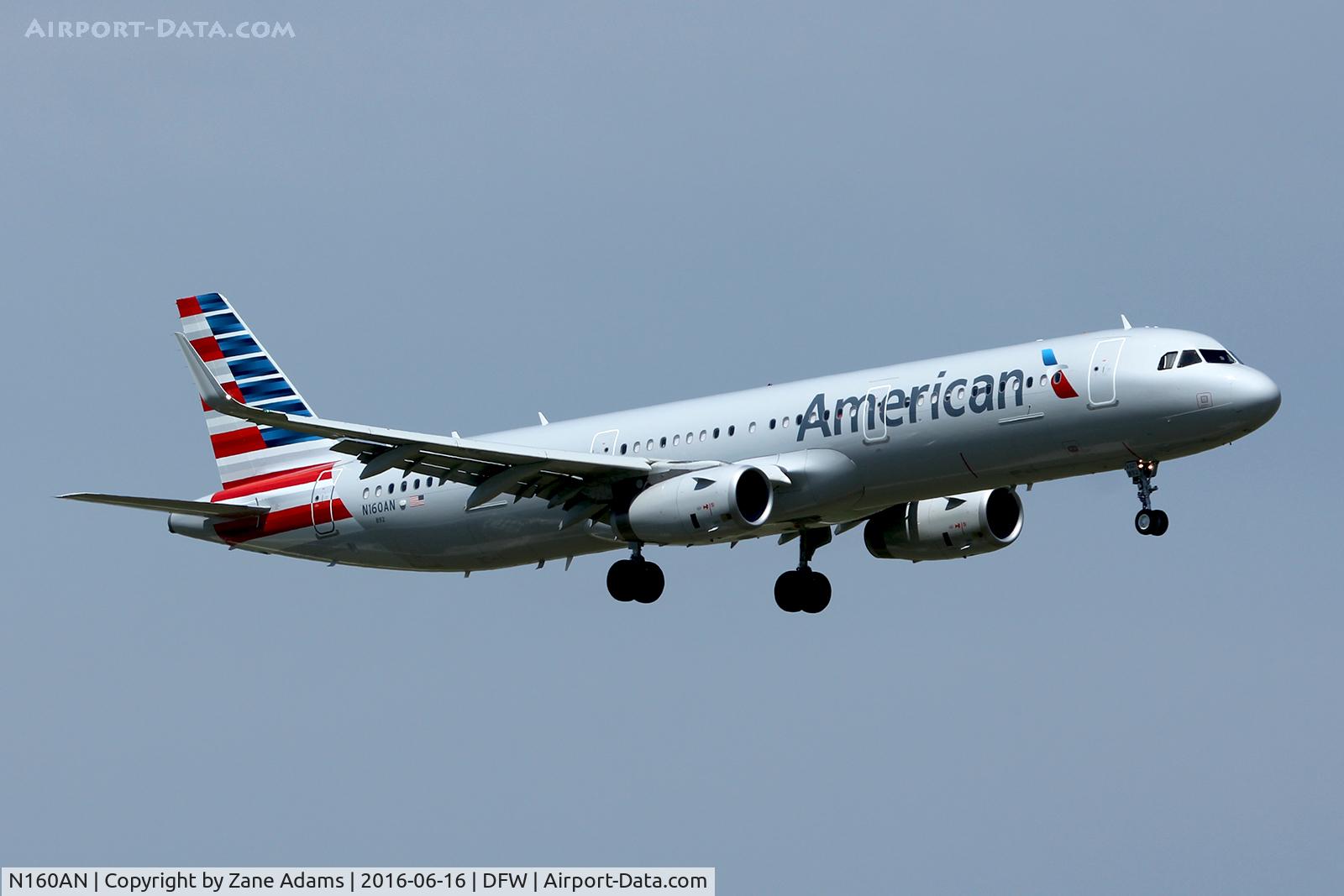 N160AN, 2016 Airbus A321-231 C/N 7069, Landing at DFW Airport