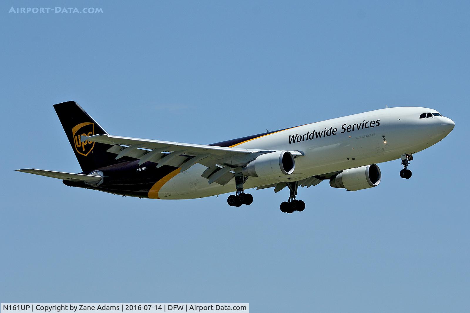 N161UP, 2004 Airbus A300F4-622R C/N 0850, Landing at DFW Airport