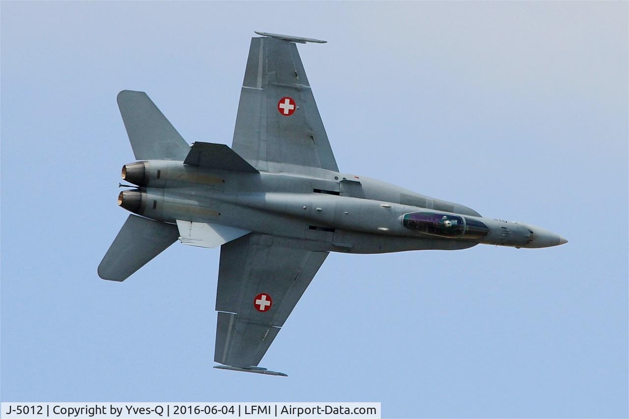 J-5012, McDonnell Douglas F/A-18C Hornet C/N 1352/SFC012, McDonnell Douglas FA-18C Hornet, On display, Istres-Le Tubé Air Base 125 (LFMI-QIE) open day 2016