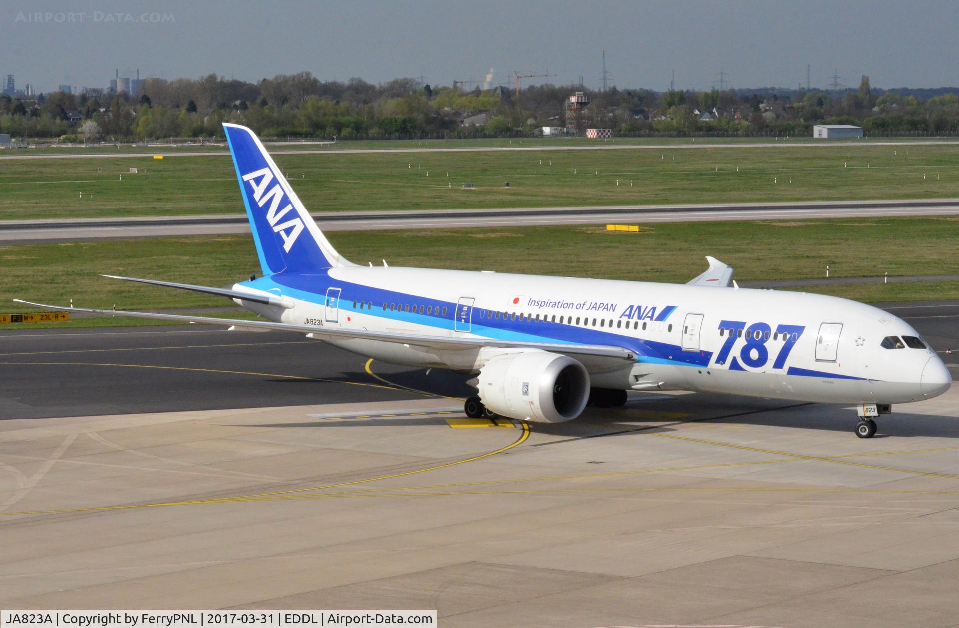 JA823A, 2013 Boeing 787-8 Dreamliner C/N 42246, ANA B788 about to dock to its gate.