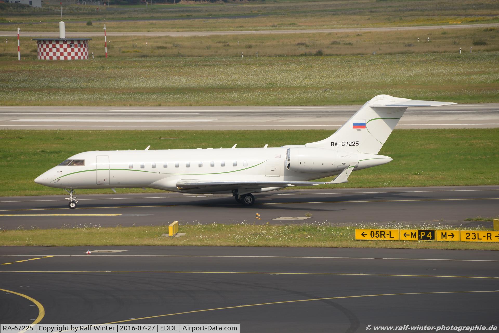 RA-67225, 2009 Bombardier BD-700-1A11 Global 5000 C/N 9376, Bombardier BD-700-1A10 Global Express - Tulpar Air - 9376 - RA-67225 - 27.07.2016 - DUS