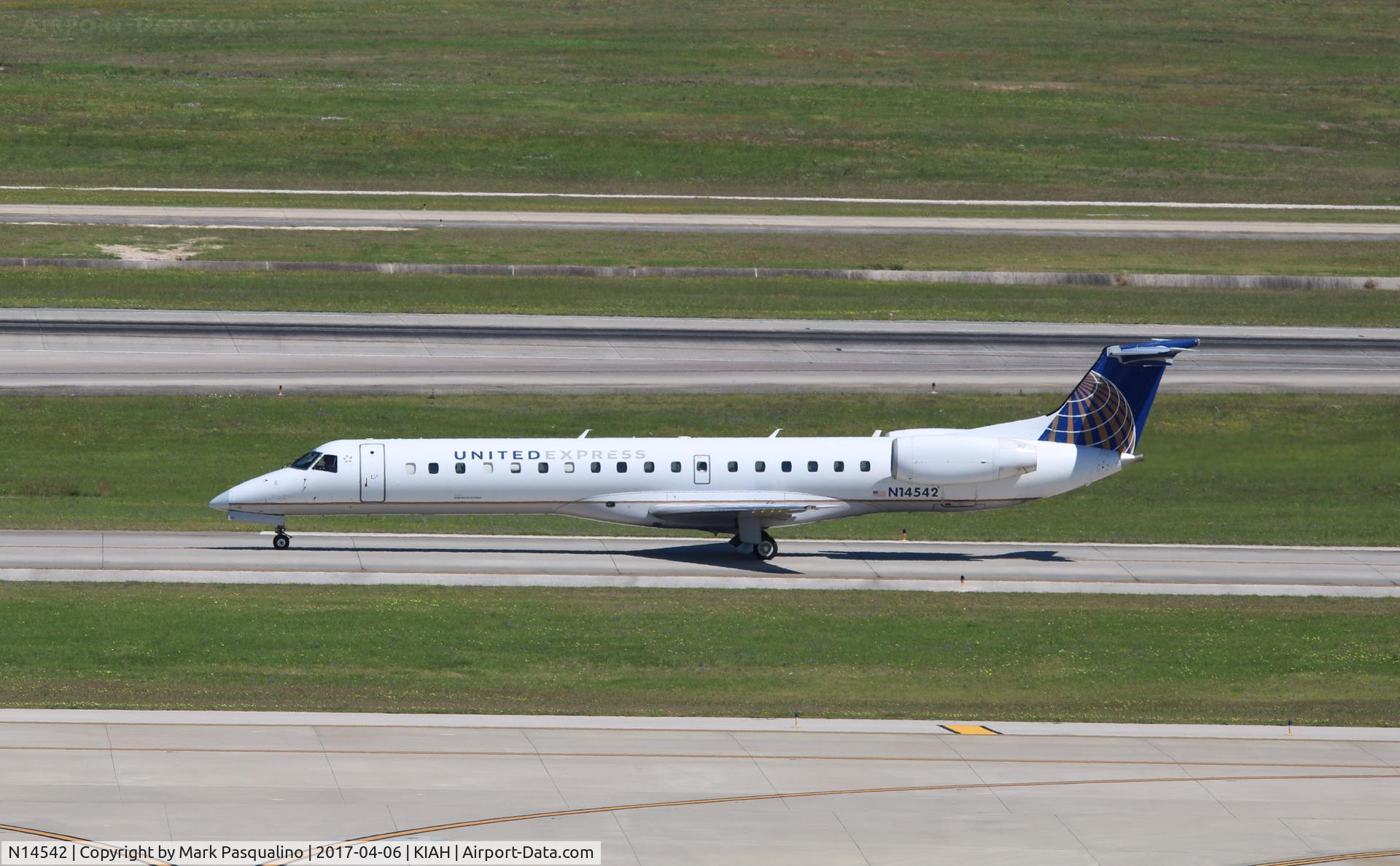 N14542, 2001 Embraer ERJ-145LR (EMB-145LR) C/N 145547, EMB-145LR