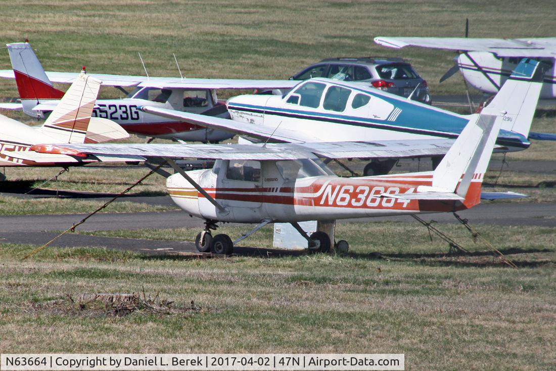 N63664, 1975 Cessna 150M C/N 15077465, This 1975-build Cessna looks like she hasn't flown for a while, but with a little elbow grease, who knows?