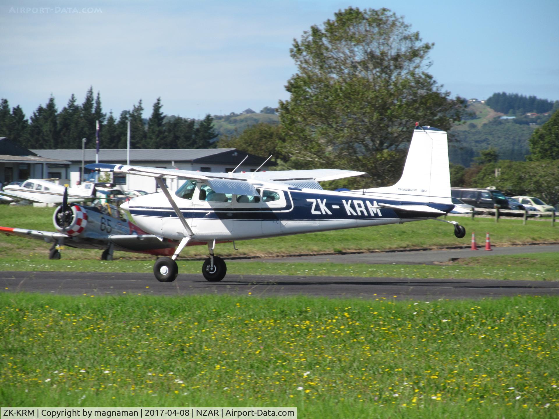 ZK-KRM, Cessna 180H Skywagon C/N 18051889, flaps down