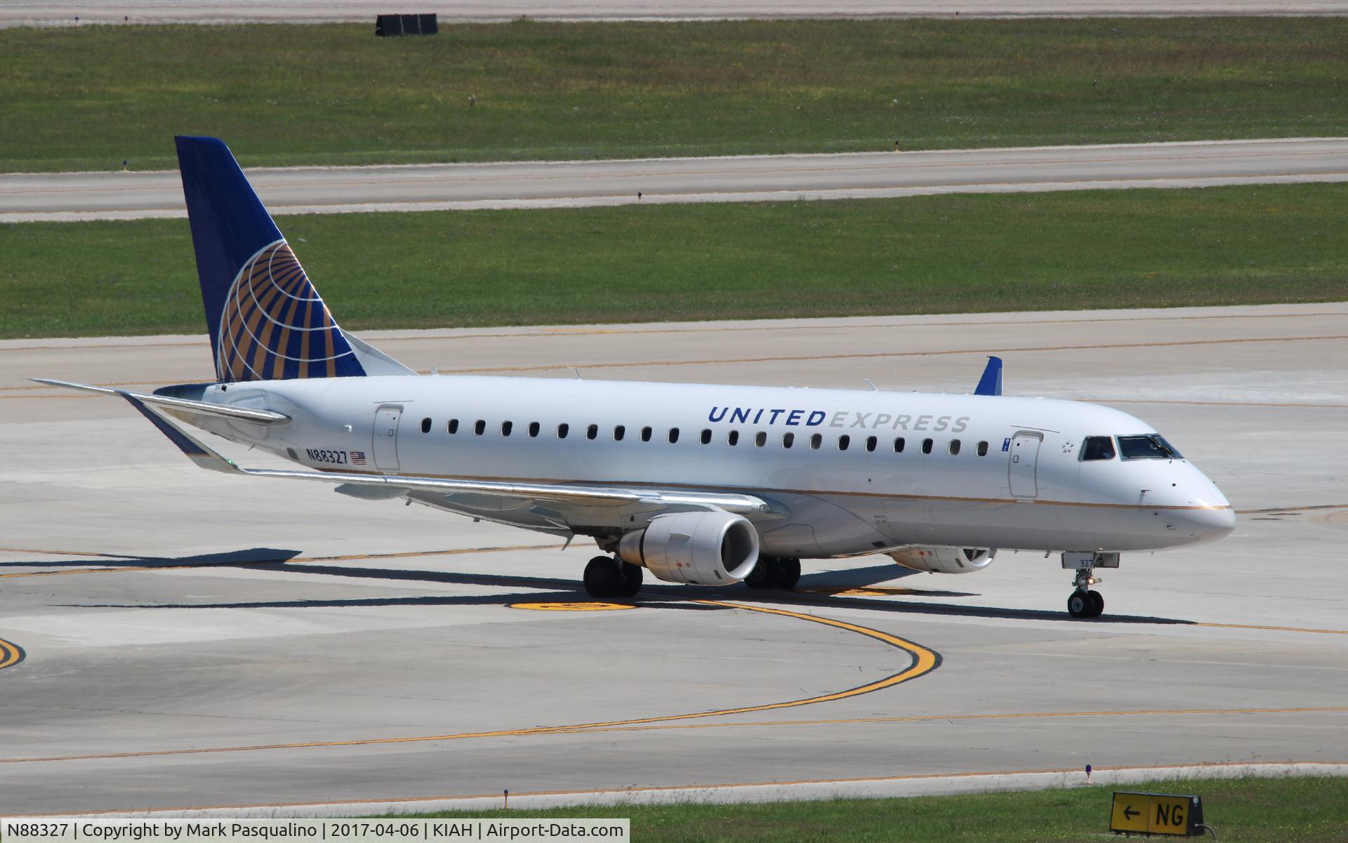 N88327, 2015 Embraer 175LR (ERJ-170-200LR) C/N 17000479, ERJ 170-200 LR