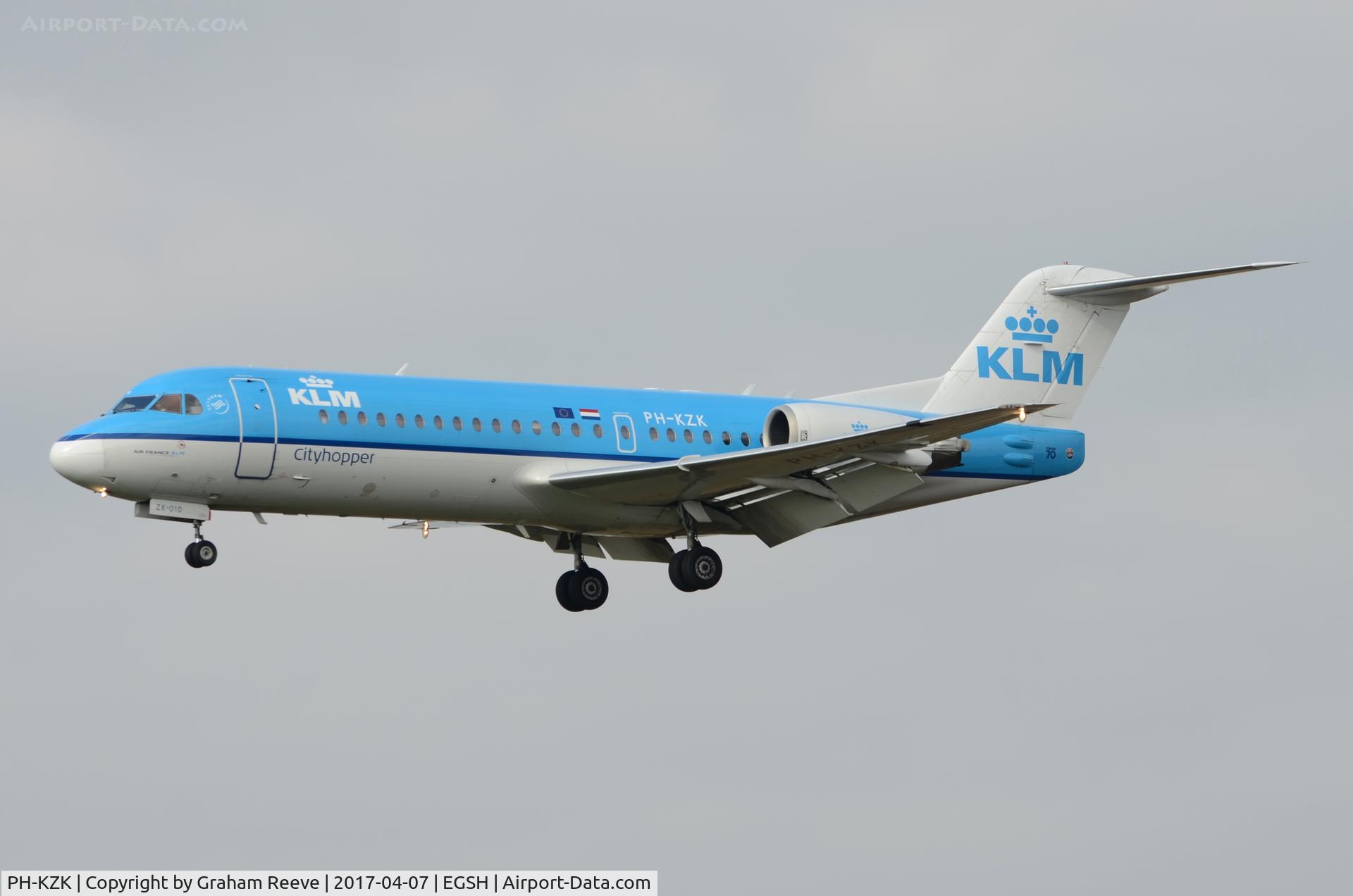 PH-KZK, 1997 Fokker 70 (F-28-0070) C/N 11581, Landing at Norwich.