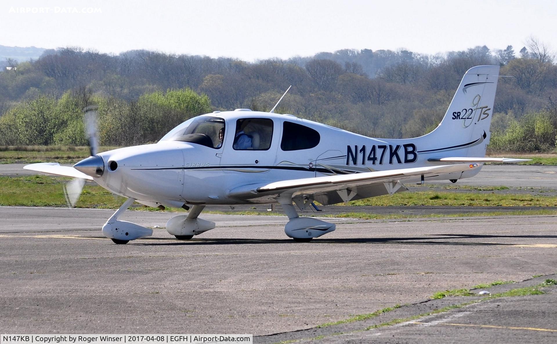 N147KB, 2006 Cirrus SR22 GTS C/N 1869, Visiting Cirrus SR22 GTS.