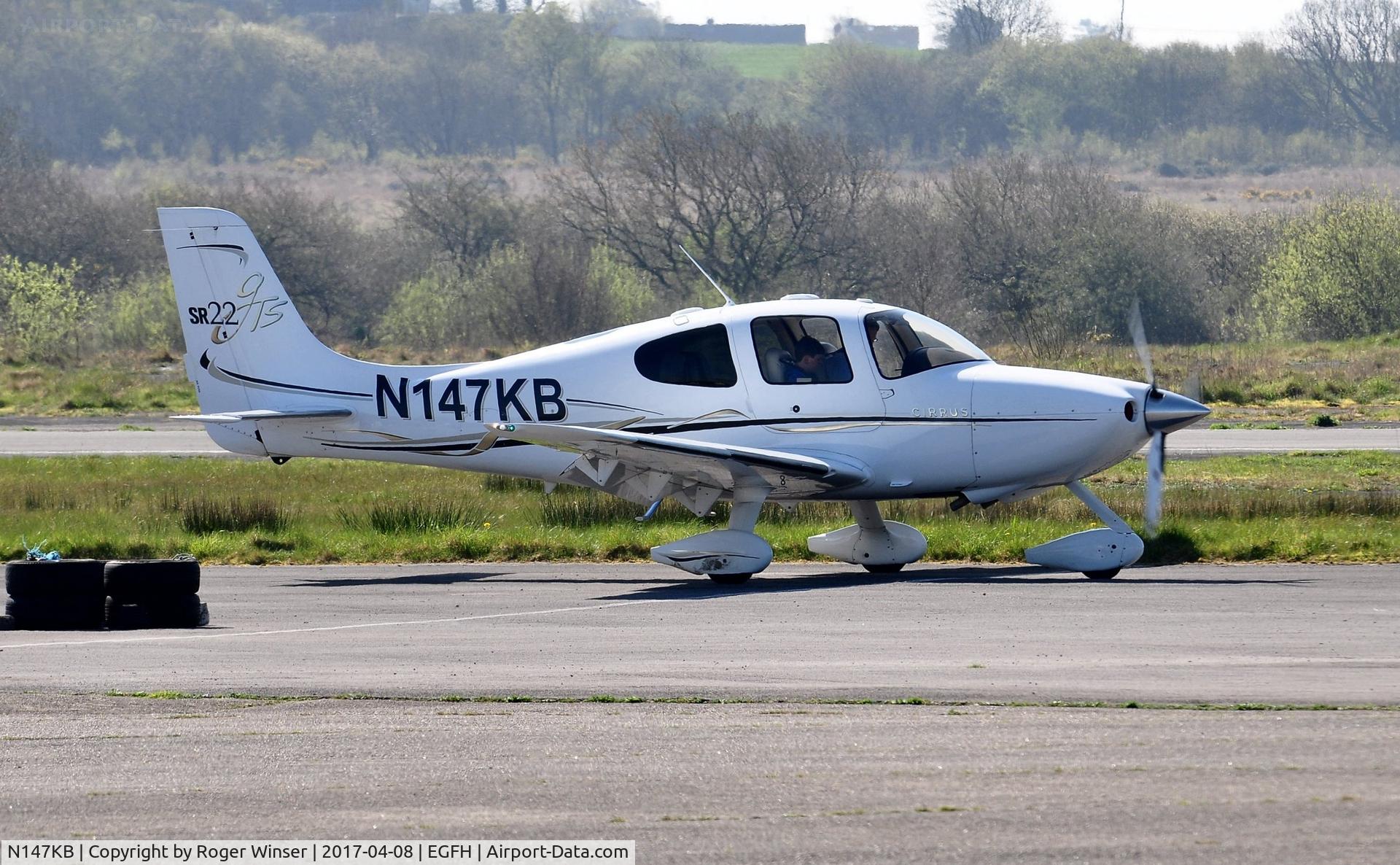 N147KB, 2006 Cirrus SR22 GTS C/N 1869, Visiting Cirrus SR22 GTS.
