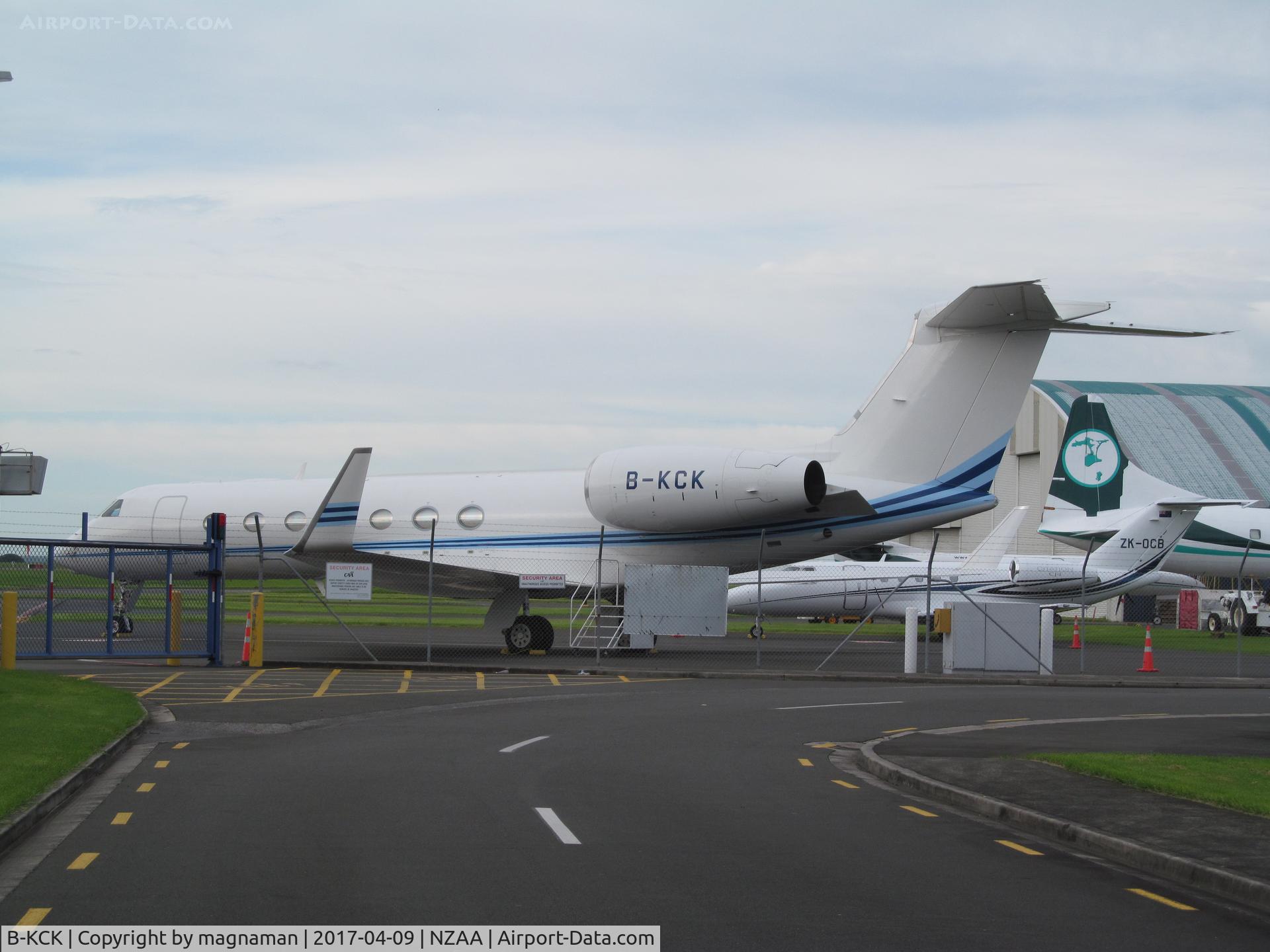 B-KCK, 2009 Gulfstream Aerospace GV-SP (G550) C/N 5228, new to me today - arrived a few days ago