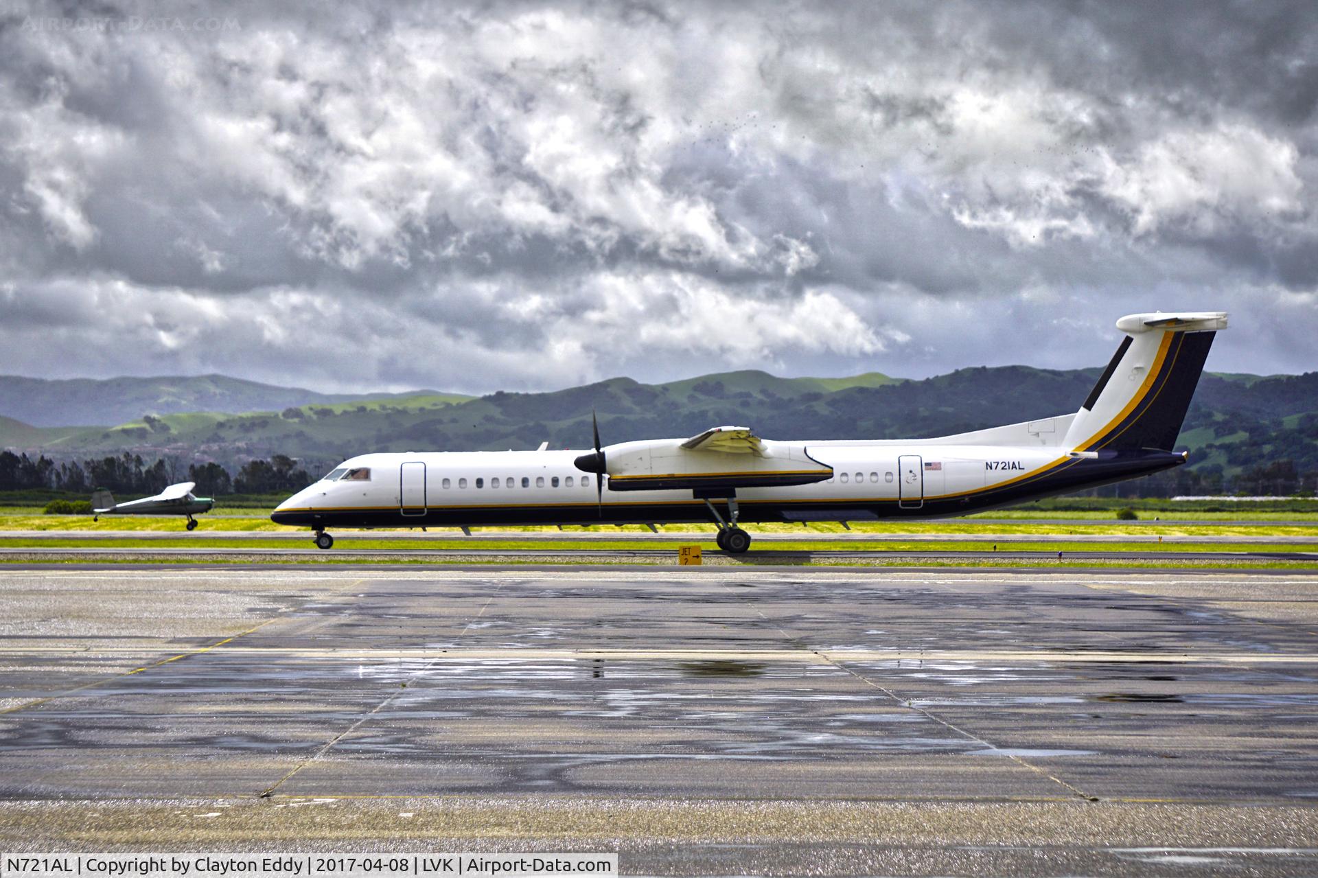 N721AL, 2008 De Havilland Canada DHC-8-402Q Dash 8 Dash 8 C/N 4235, Livermore Airport California 2017.