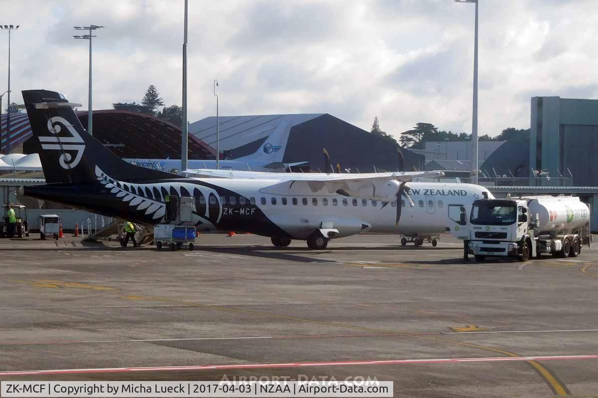 ZK-MCF, 1999 ATR 72-212A C/N 600, At Auckland