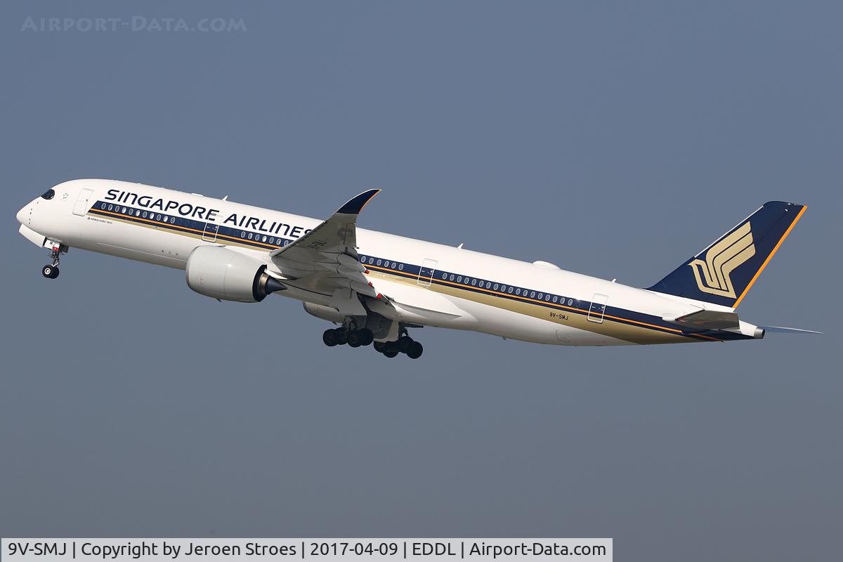 9V-SMJ, 2016 Airbus A350-941 C/N 081, Dusseldorf Airport