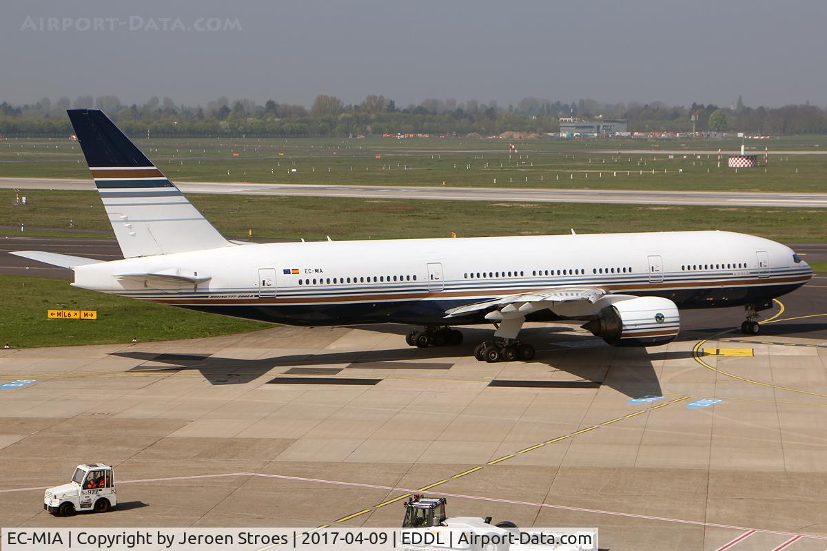 EC-MIA, 2002 Boeing 777-28E/ER C/N 28685, Dusseldorf Airport