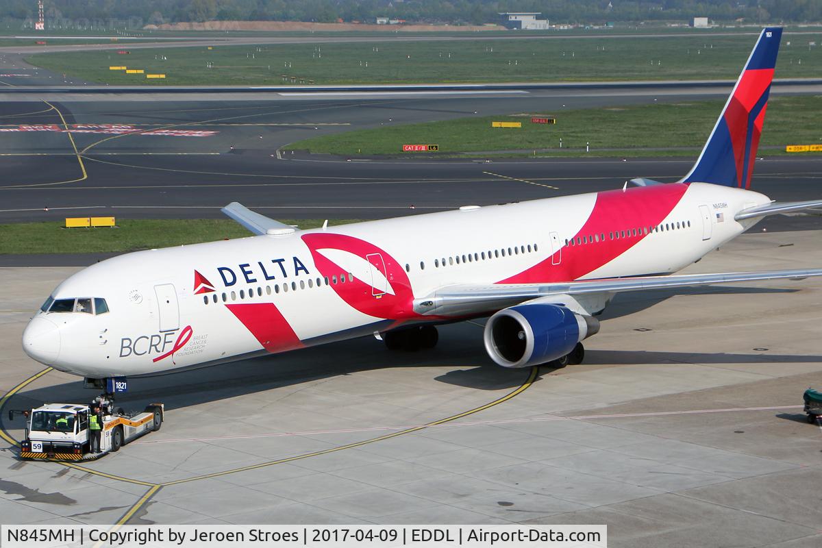 N845MH, 2002 Boeing 767-432/ER C/N 29719, Dusseldorf Airport