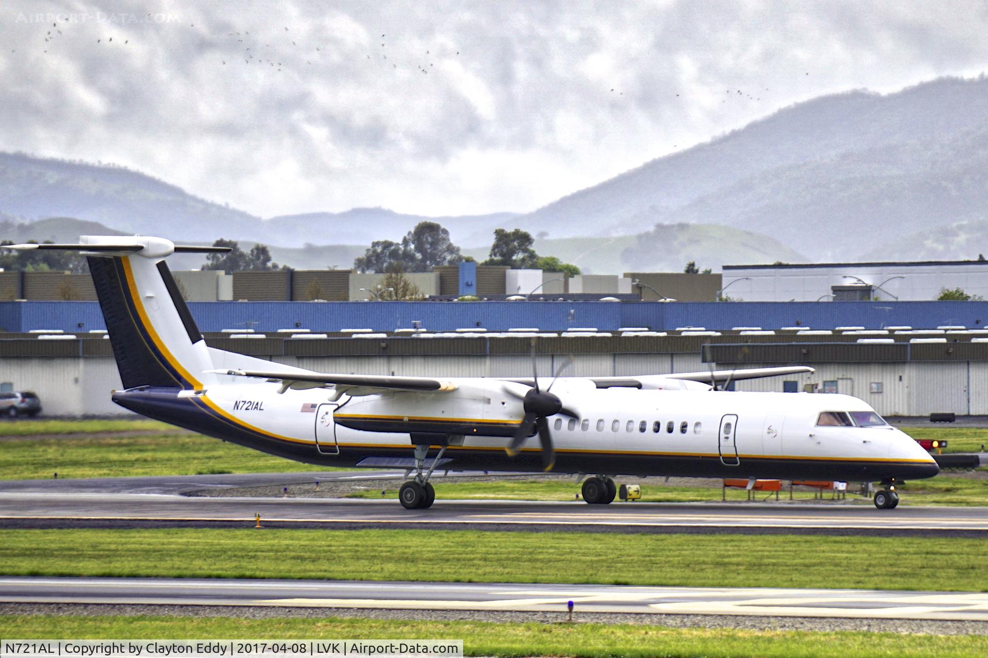 N721AL, 2008 De Havilland Canada DHC-8-402Q Dash 8 Dash 8 C/N 4235, Departing runway 25R at Livermore Airport California 2017.