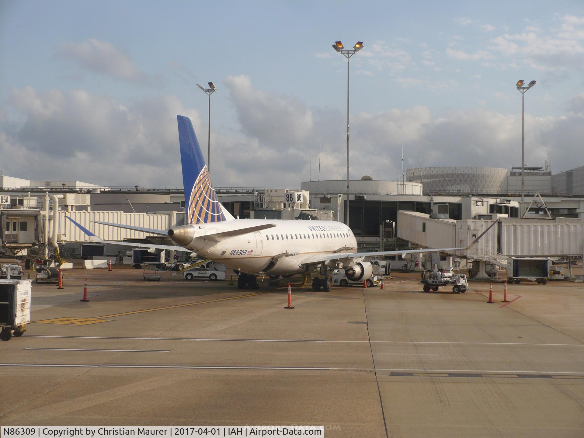 N86309, 2014 Embraer 175LR (ERJ-170-200LR) C/N 17000426, ERJ-175LR