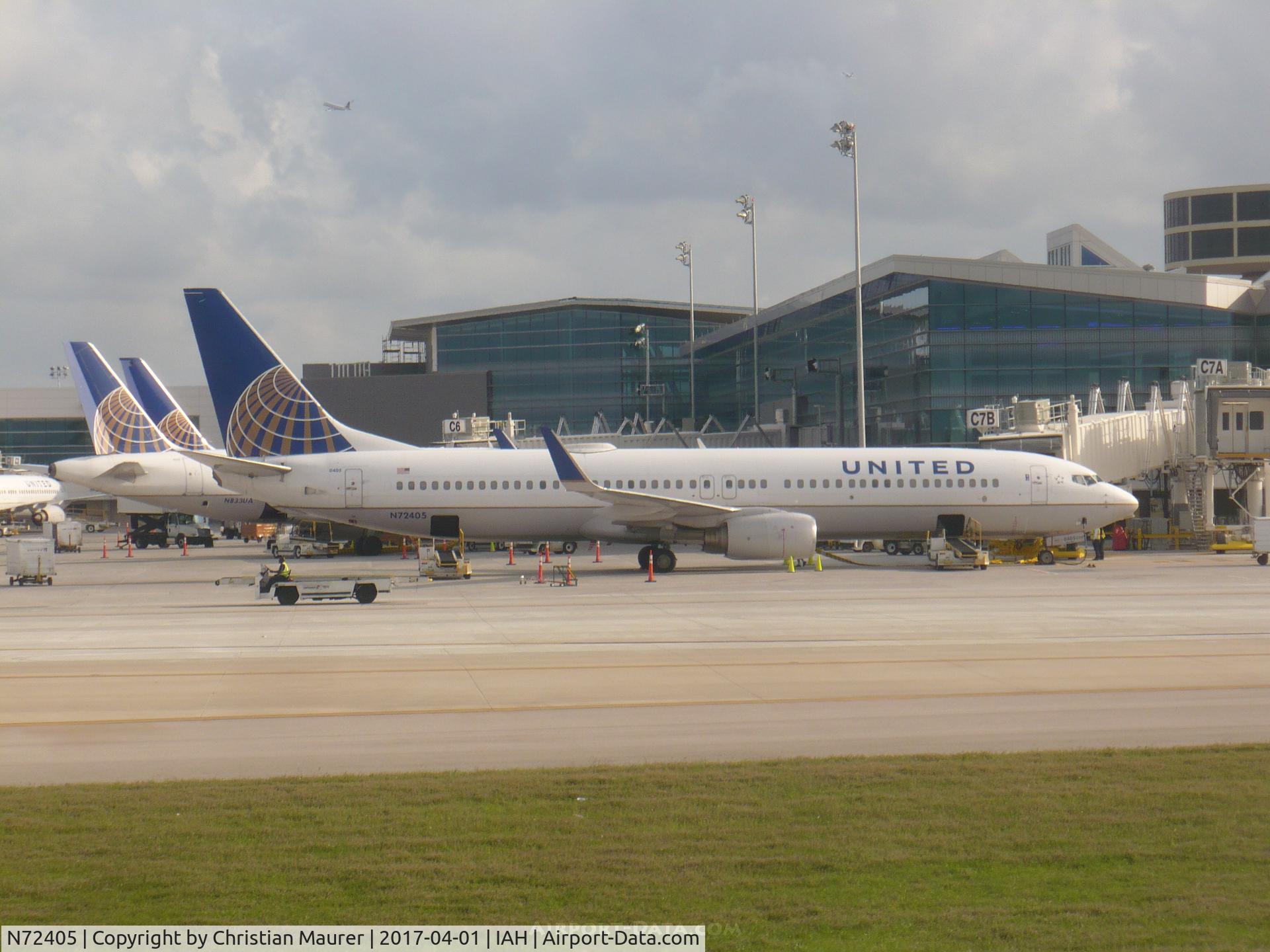 N72405, 2001 Boeing 737-924 C/N 30122, United 737-924