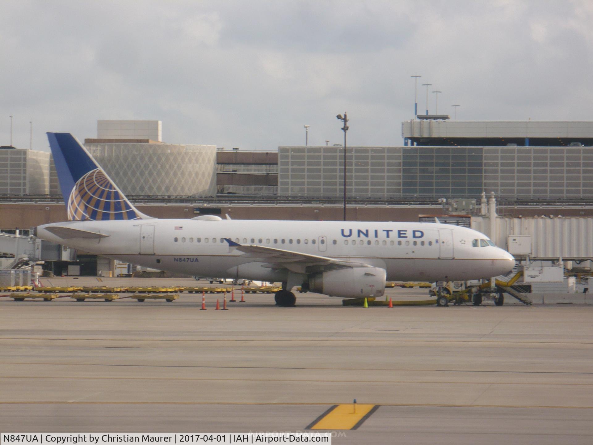 N847UA, 2001 Airbus A319-131 C/N 1627, United A319-131