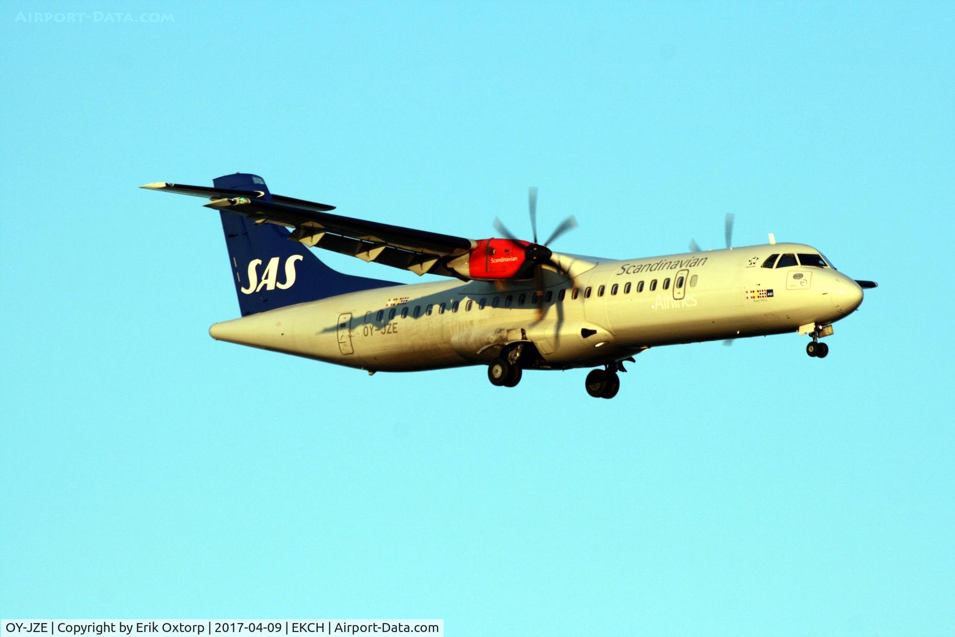 OY-JZE, 2014 ATR 72-212A C/N 1164, OY-JZE landing rw 22L