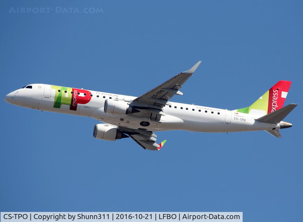 CS-TPO, 2011 Embraer 190LR (ERJ-190-100LR) C/N 19000432, Climbing after take off from rwy 32R