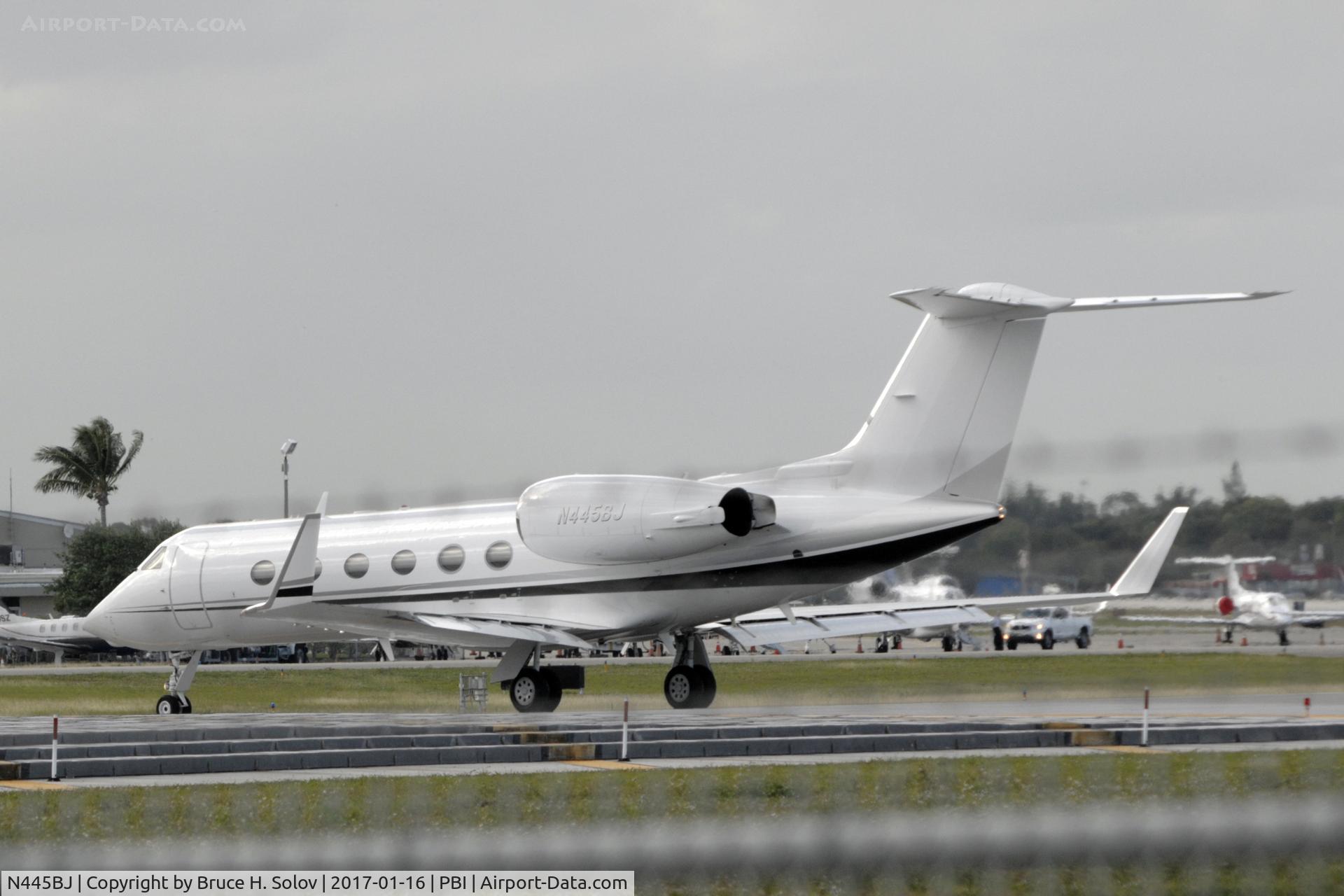 N445BJ, 1994 Gulfstream Aerospace G-IV C/N 1254, at PBI