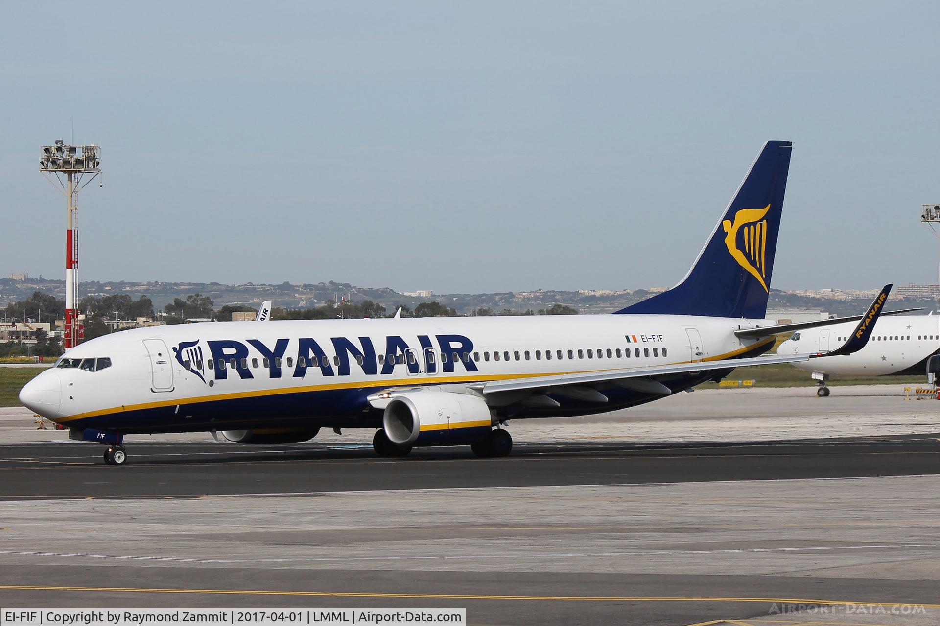 EI-FIF, 2015 Boeing 737-8AS C/N 44696, B737-800 EI-FIF Ryanair
