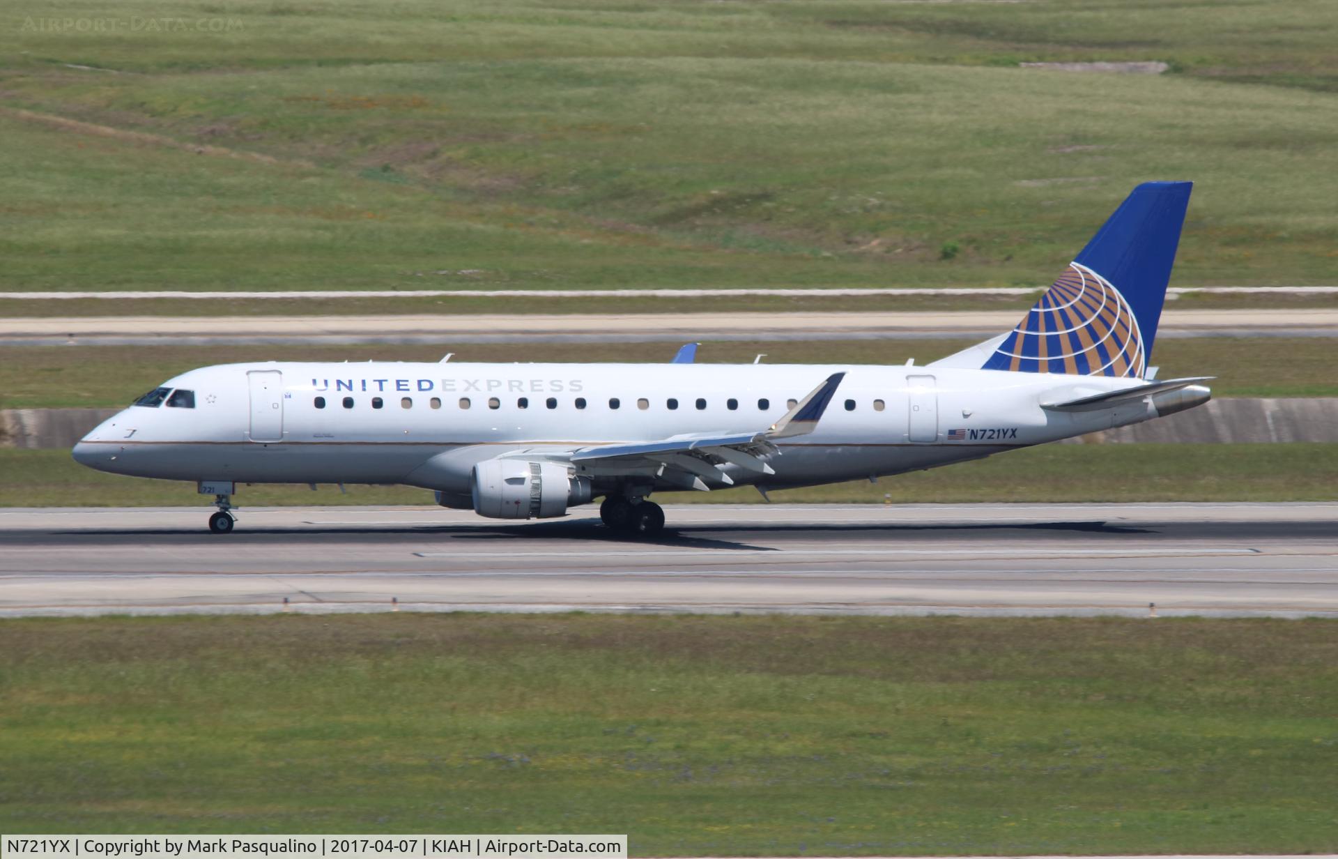 N721YX, 2015 Embraer 175LR (ERJ-170-200LR) C/N 17000493, ERJ 170-200 LR