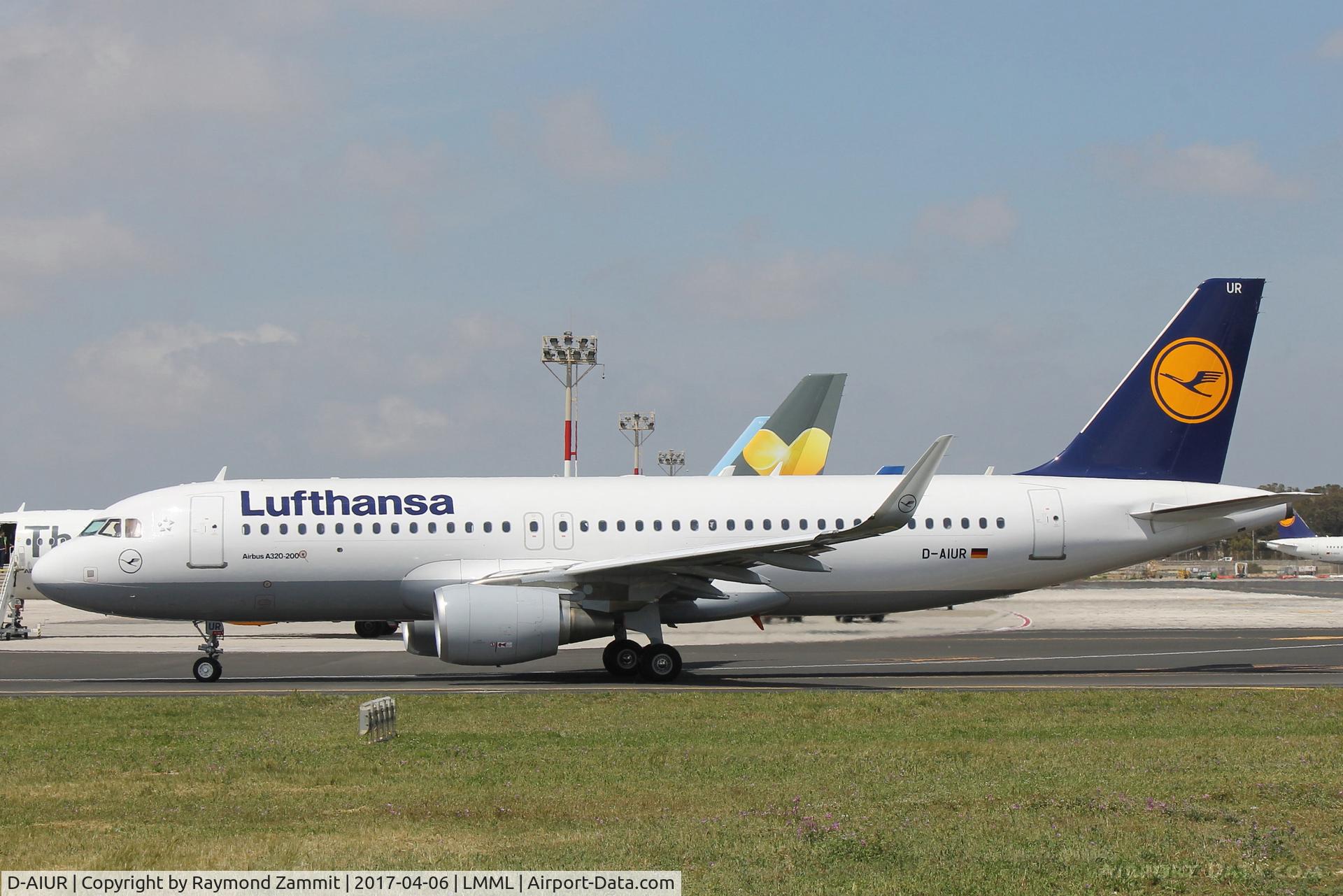 D-AIUR, 2015 Airbus A320-214 C/N 6985, A320 D-AIUR Lufthansa