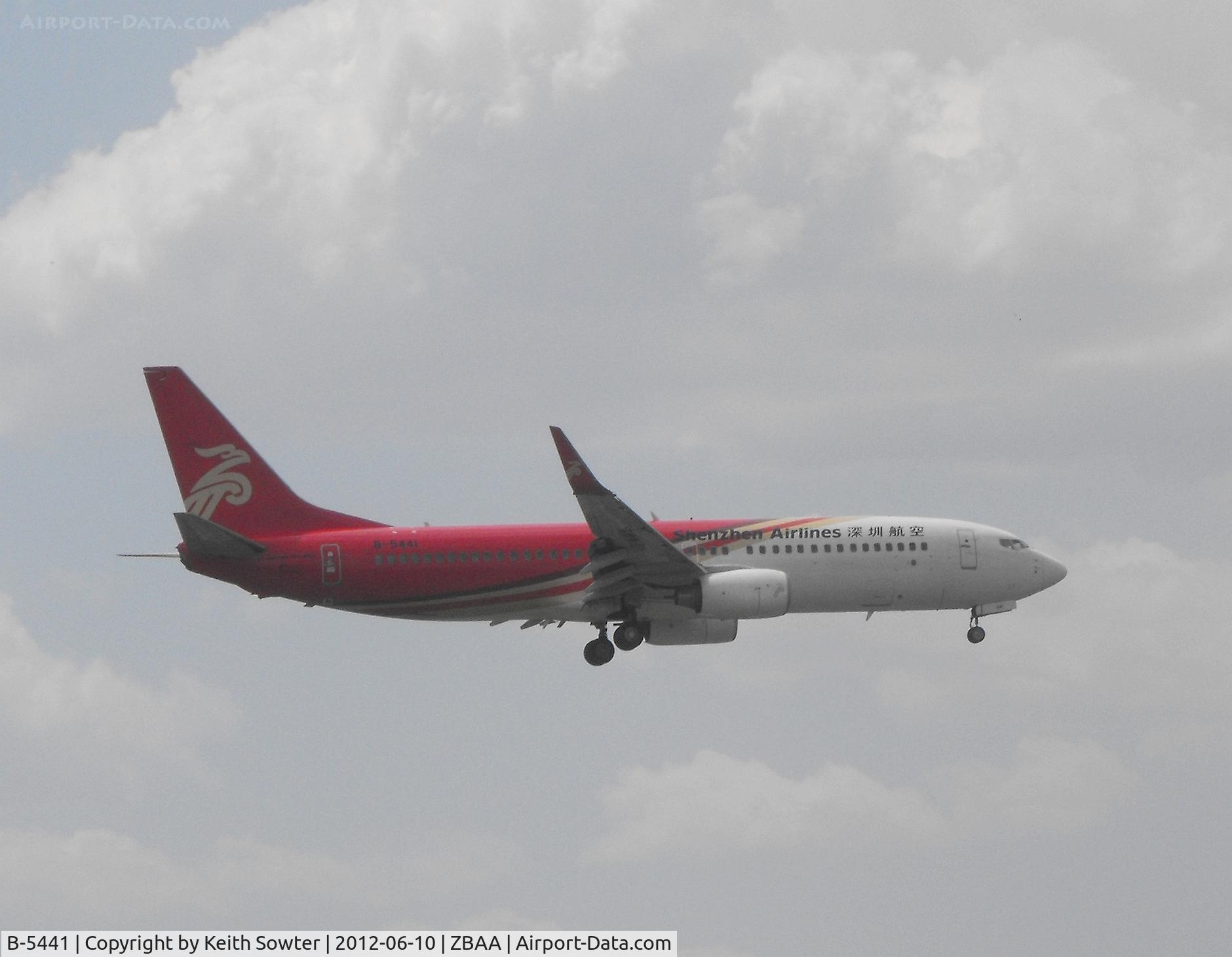 B-5441, 2009 Boeing 737-87L C/N 35536, On short finals