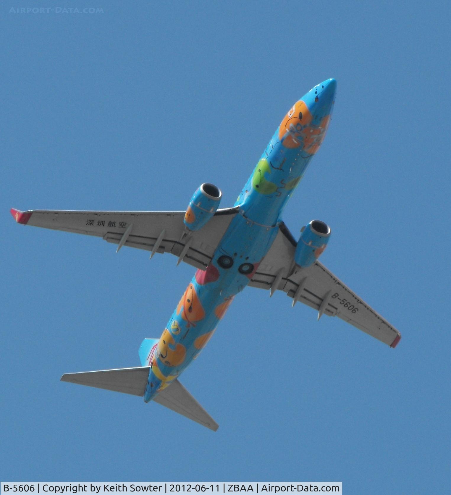 B-5606, 2011 Boeing 737-87L C/N 39143, On climbout