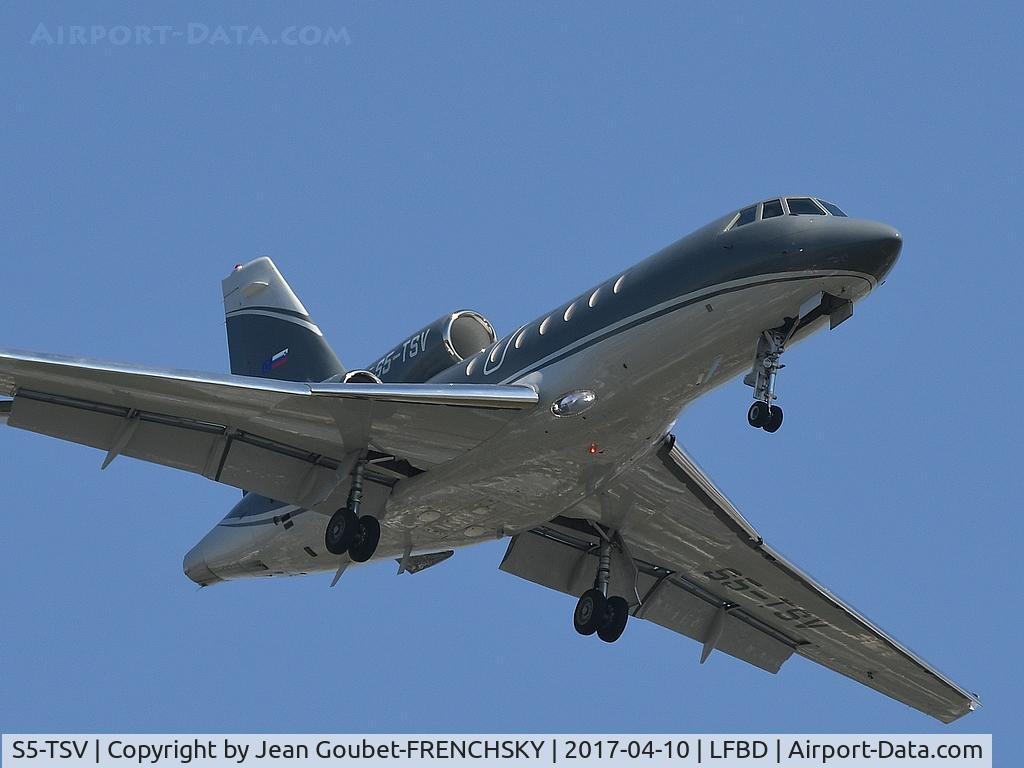S5-TSV, 2001 Dassault Falcon 50EX C/N 315, ELITAVIA landing runway 23