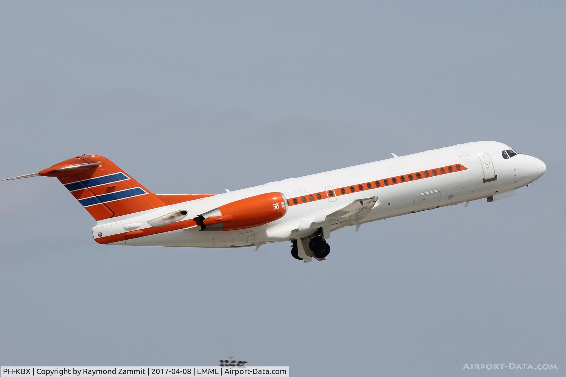 PH-KBX, 1996 Fokker 70 (F-28-0070) C/N 11547, Fokker70 PH-KBX Netherlands Government