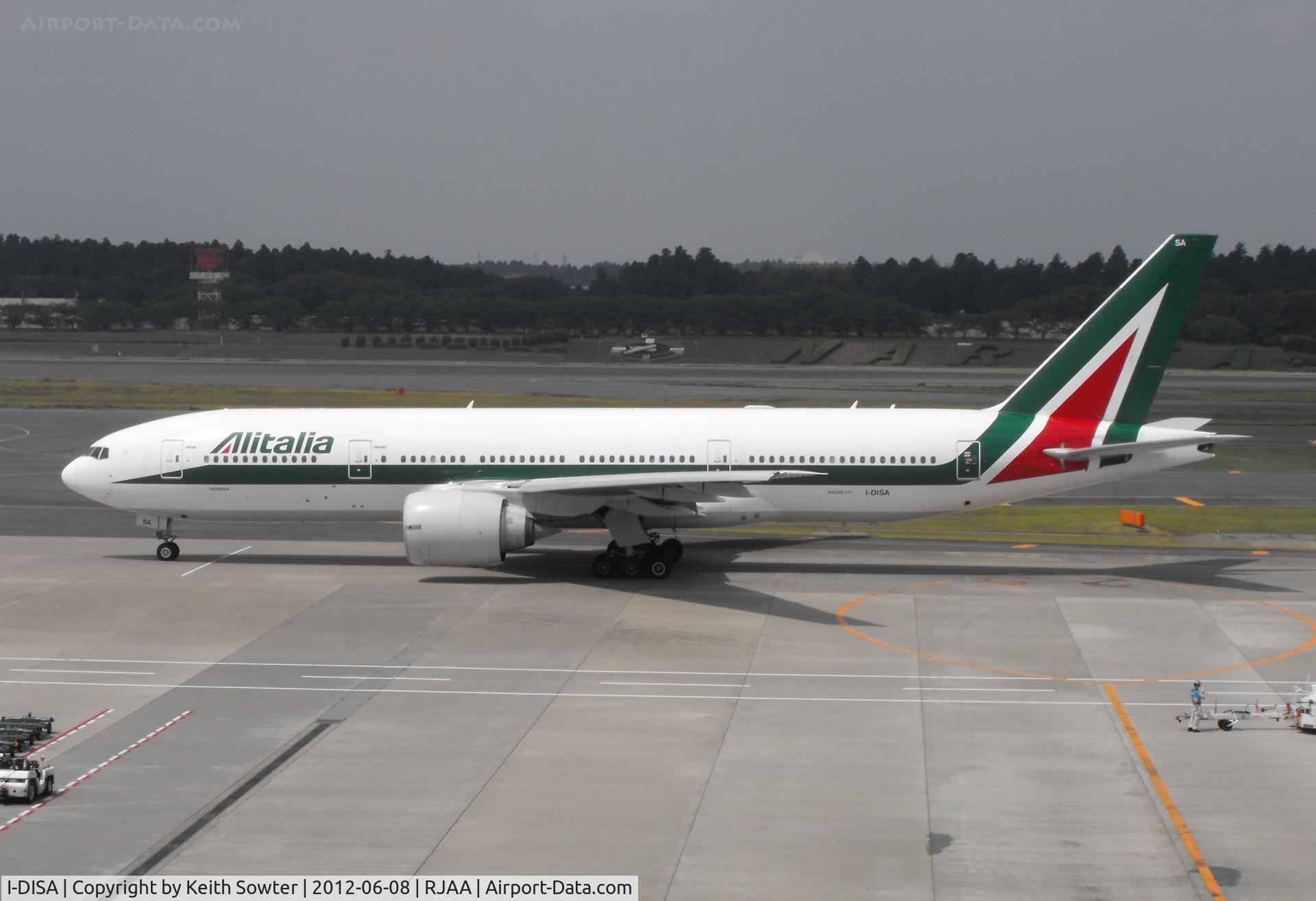 I-DISA, 2002 Boeing 777-243/ER C/N 32855, Taxying for departure