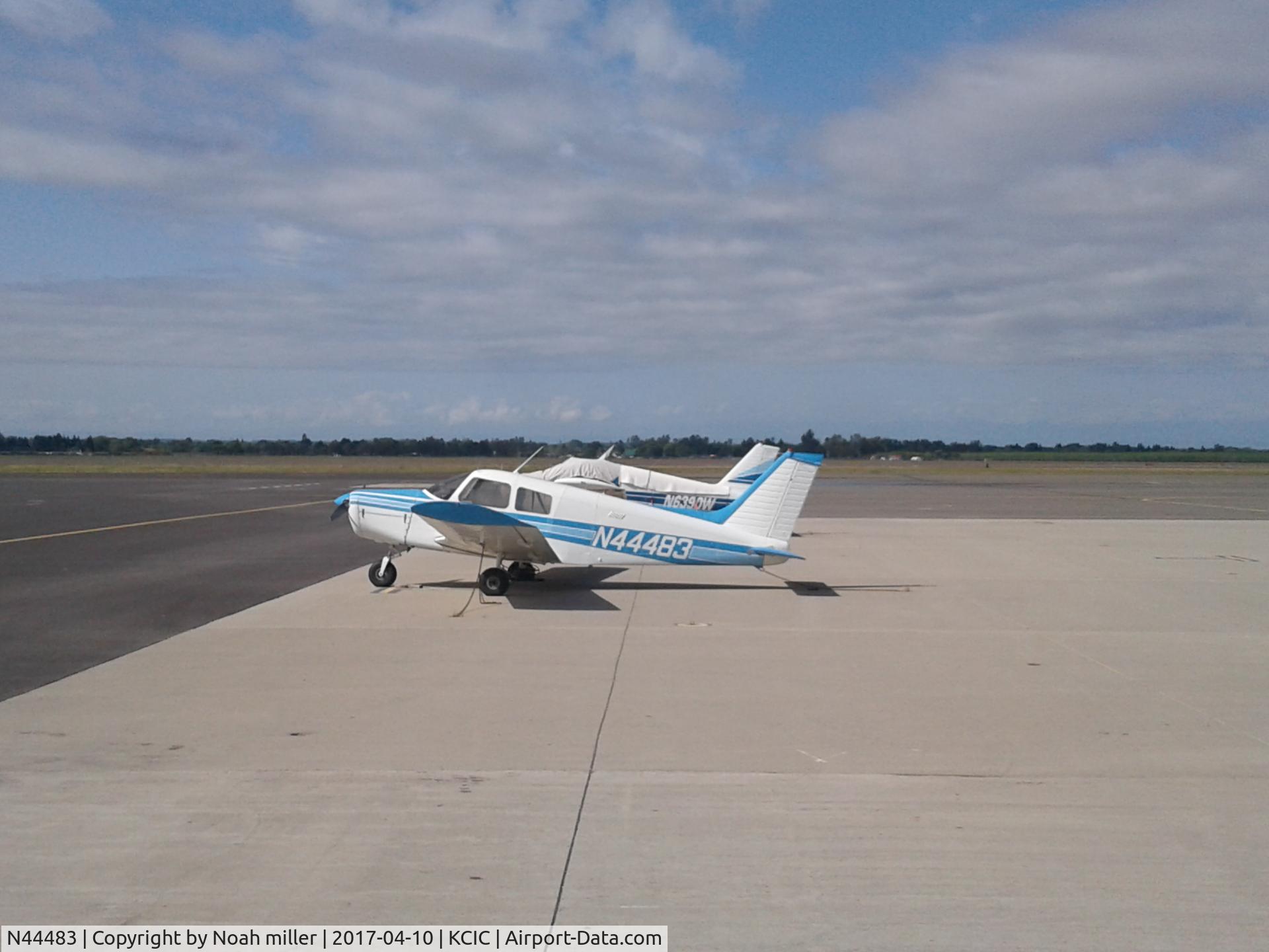 N44483, 1974 Piper PA-28-140 C/N 28-7425416, It has been here at Chico Municipal Airport kcic for the past 5 to 6 years sitting in the same spot un kept never moved sitting in the same spot owner abandidit  it