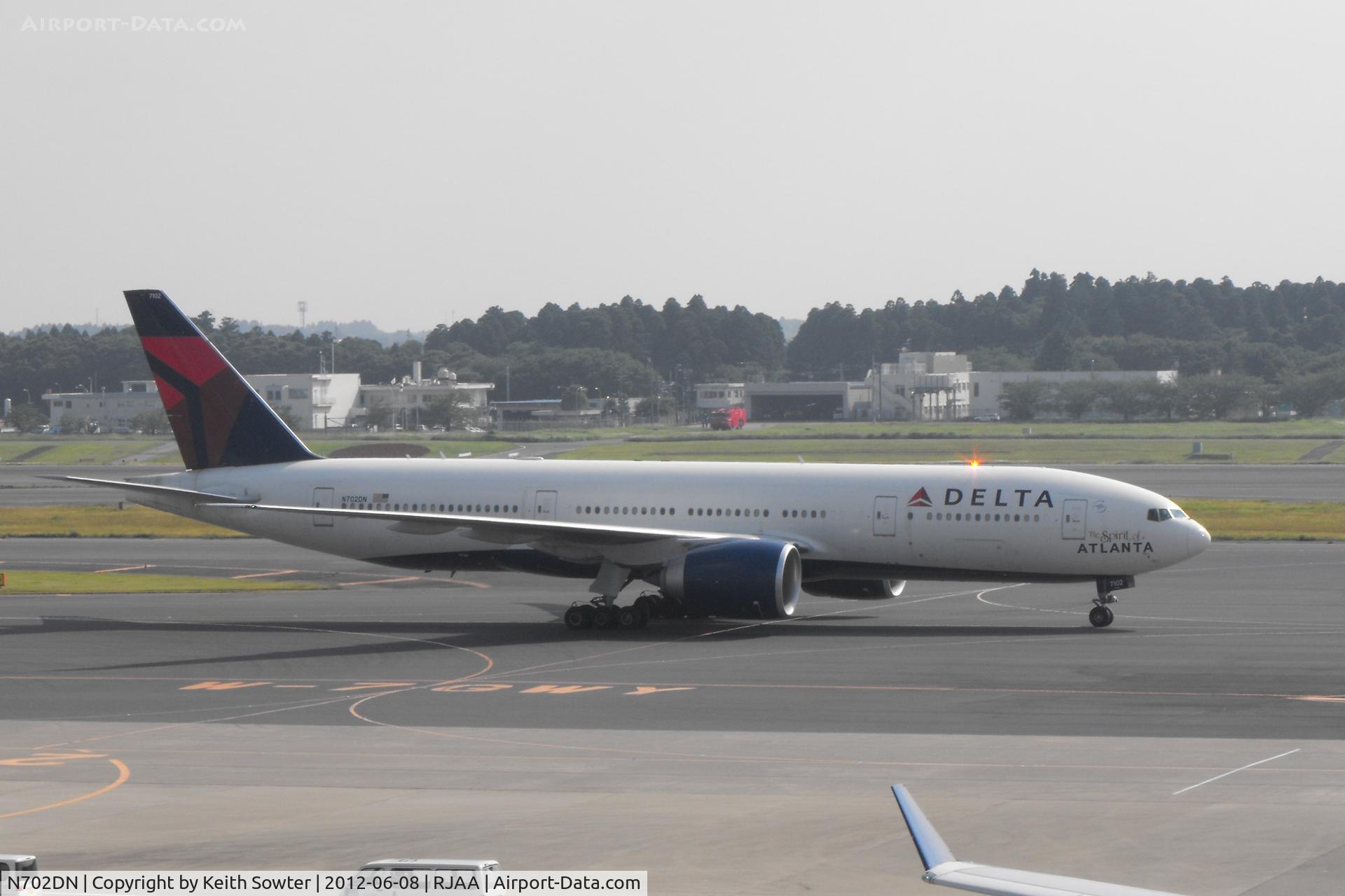 N702DN, 2008 Boeing 777-232/LR C/N 29741, Taxying for departure